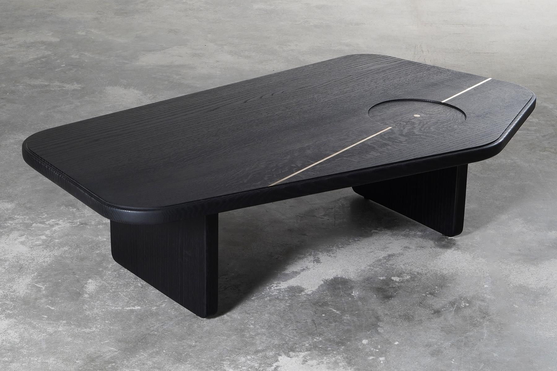 Hand-Crafted Minimal Organic Modern Oak wood Coffee Table with Brass Inlay For Sale