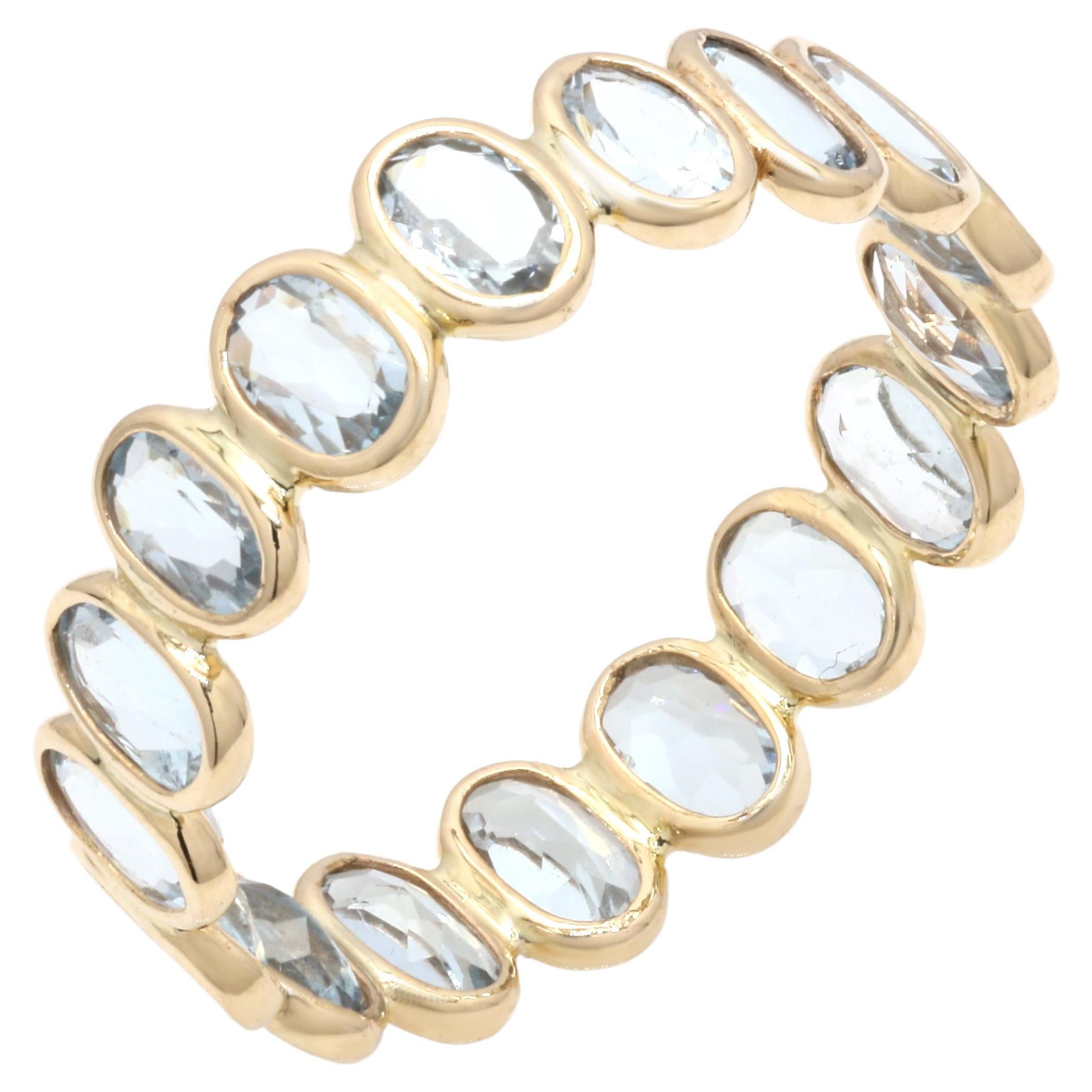 For Sale:  Minimal Oval 3.23 Ct Aquamarine Eternity Band Ring in 18K Yellow Gold