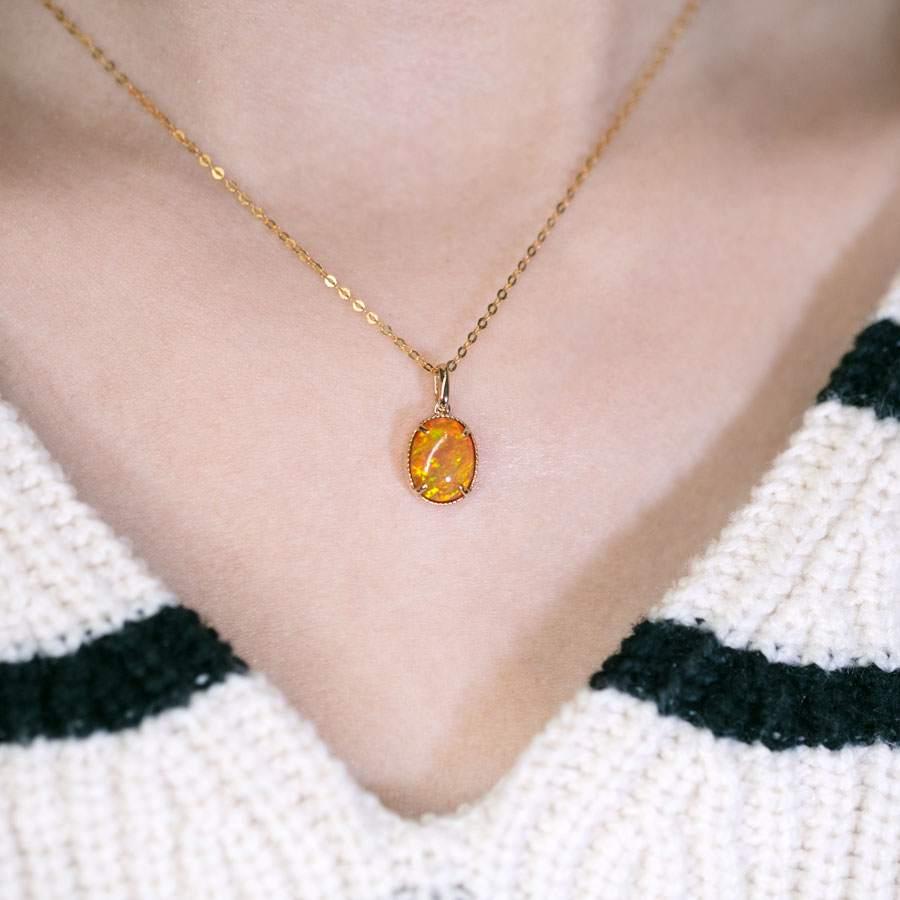 Arts and Crafts Minimal Oval Ethiopian Opal Pendant Necklace 14k Yellow Gold