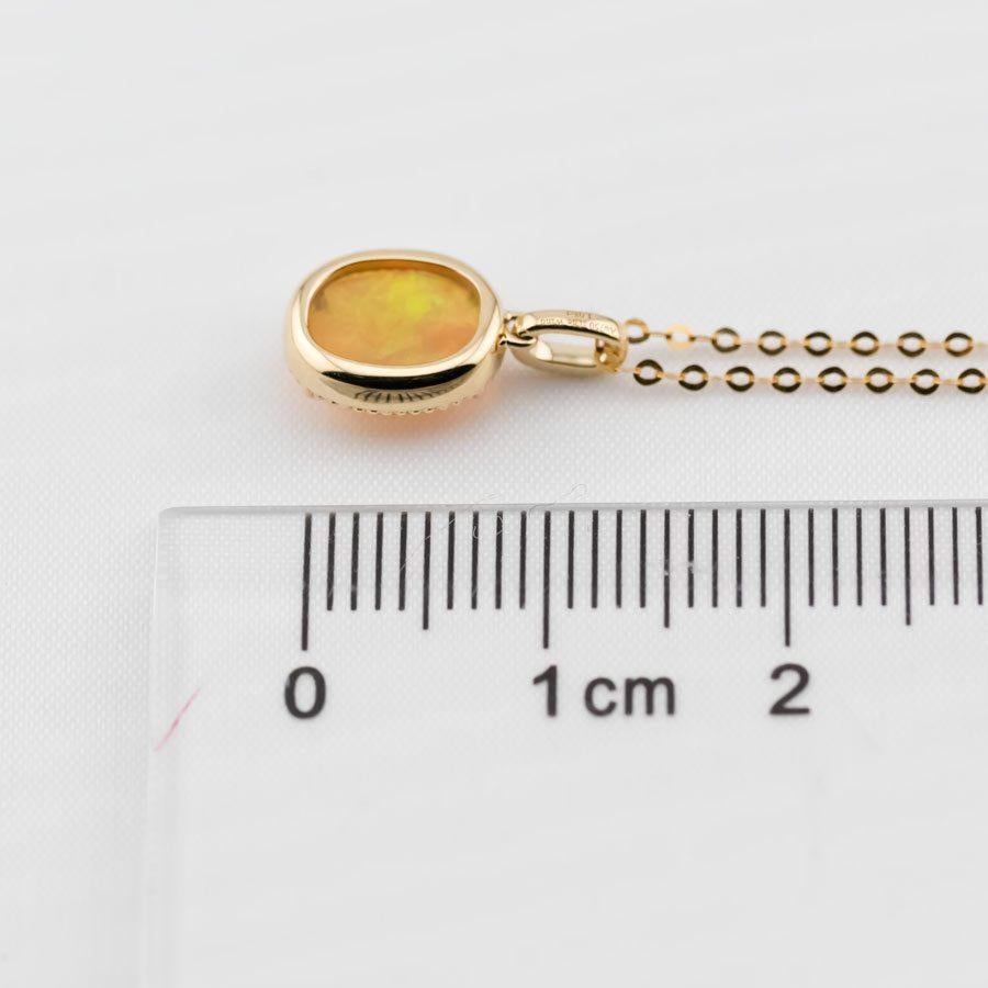 Minimal Oval Ethiopian Opal Pendant Necklace 14k Yellow Gold In New Condition In Suwanee, GA