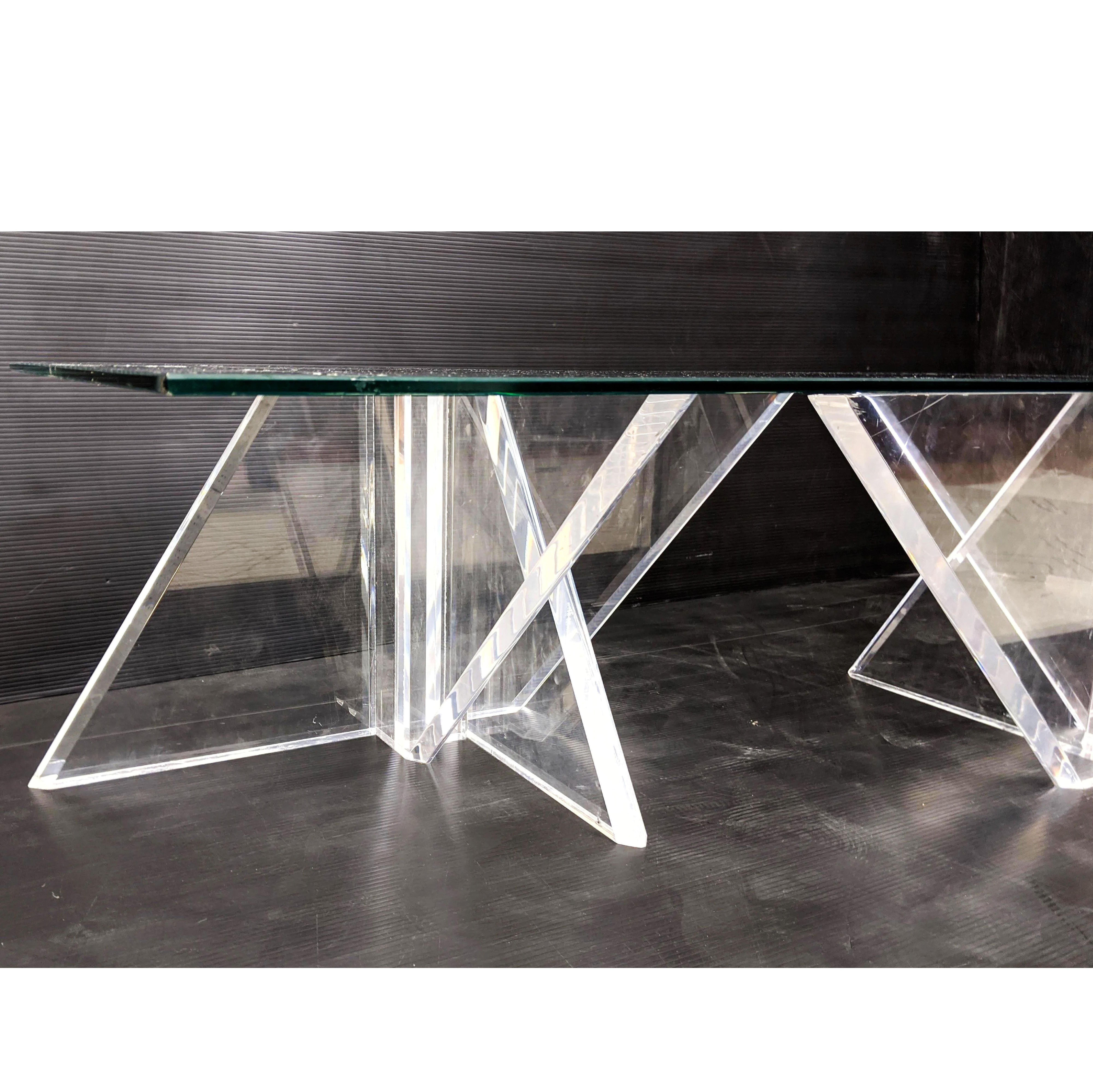 Minimal prismatic, substantial Lucite glass coffee table, 1970s sculptural modern cocktail and coffee table. Attributed to Les Prismatiques. Gorgeous minimal Mid-Century Modern piece. I would suggest a larger, thilcker glass replacement top, as the