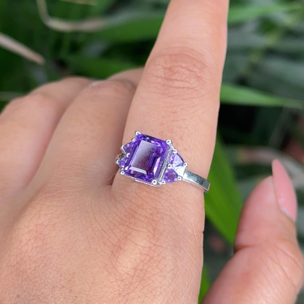 For Sale:  Minimal Purple Amethyst 3.1 Carat Promise Ring in Sterling Silver Mother Gift 4