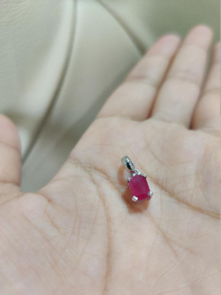 Bold Red Ruby Gemstone Classic Four Prong Unisex Silver Pendant Gift for Him For Sale 1