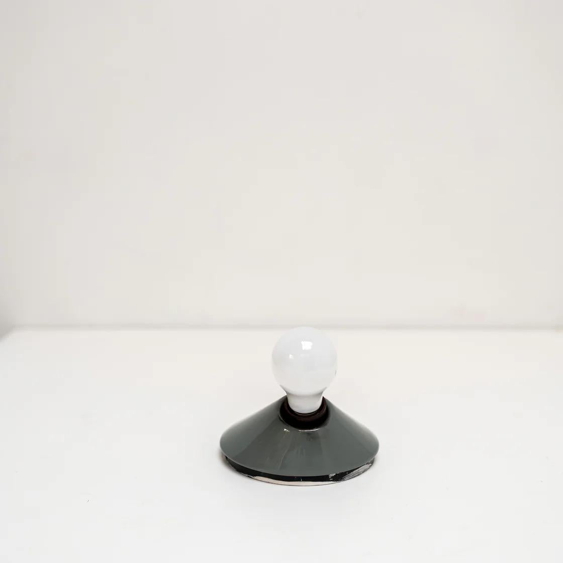 Lámpara escultórica minimalista de Orni Halloween para Artemida finales del siglo XX en venta