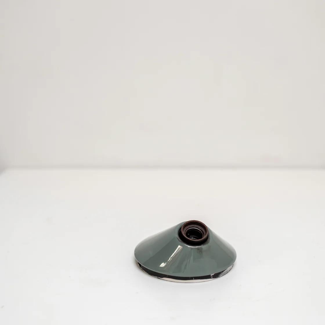 Lámpara escultórica minimalista de Orni Halloween para Artemida Metal en venta