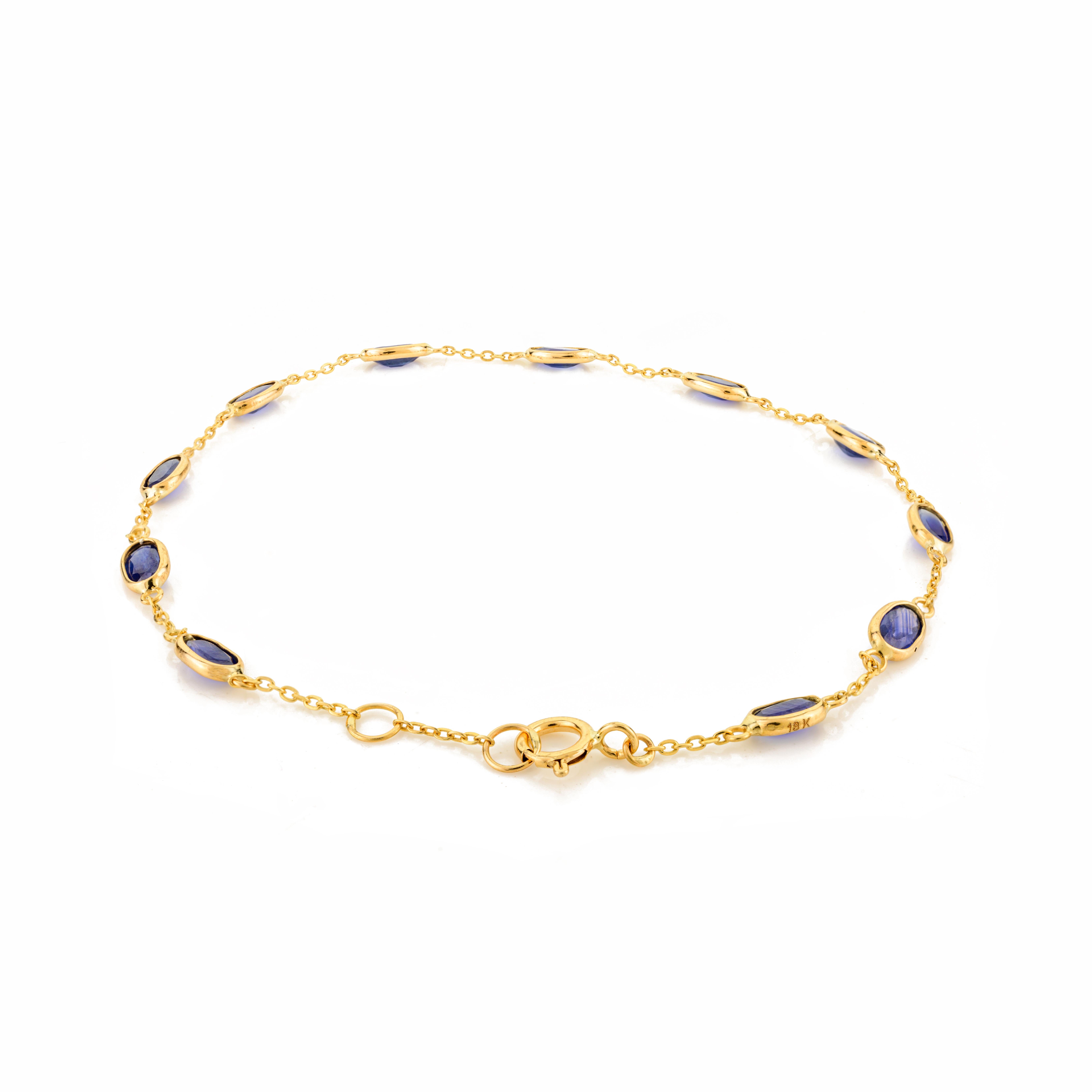 Bracelet à chaîne minimaliste en or jaune 18 carats avec saphir bleu, pierre de naissance de septembre en vente 3
