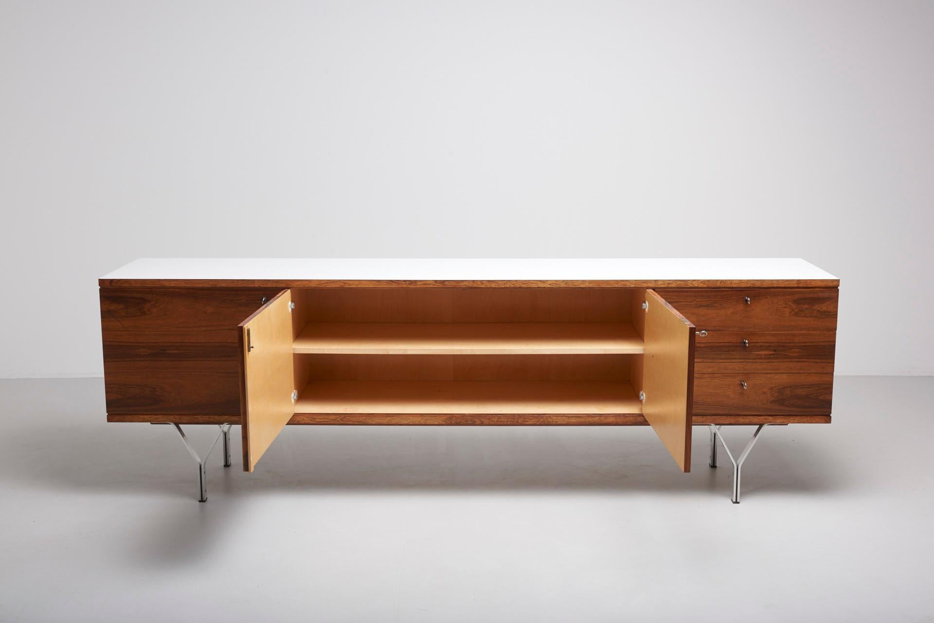 Mid-20th Century Minimal Sideboard in Rio Palissander with Y-Shaped Feet, 1960s
