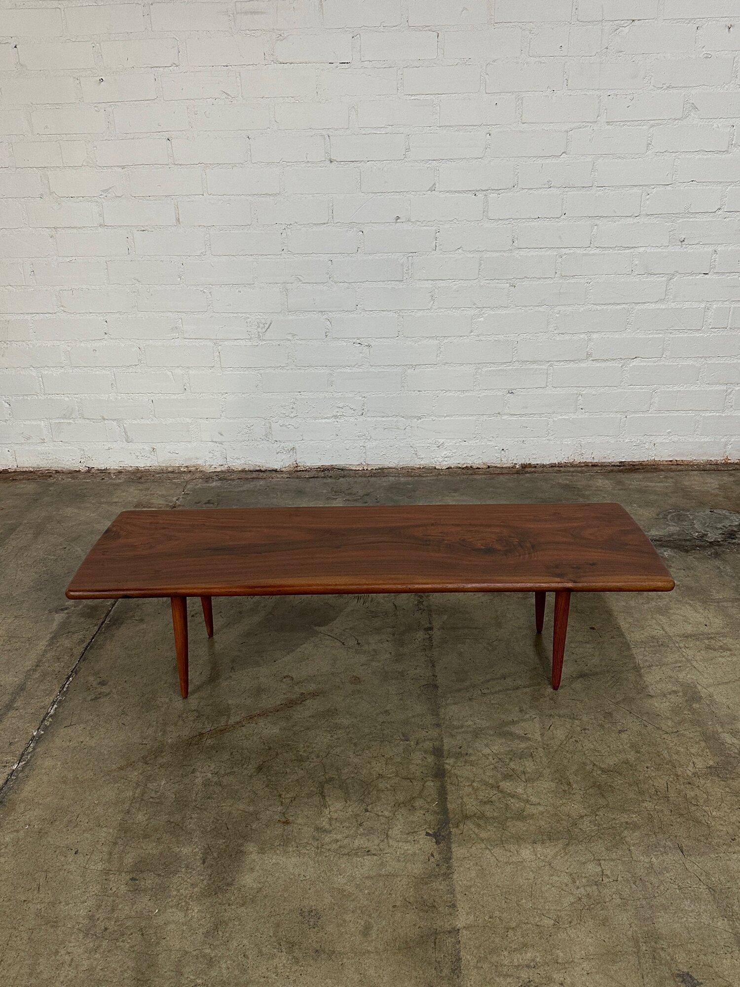Minimal solid walnut dining table In Good Condition In Los Angeles, CA