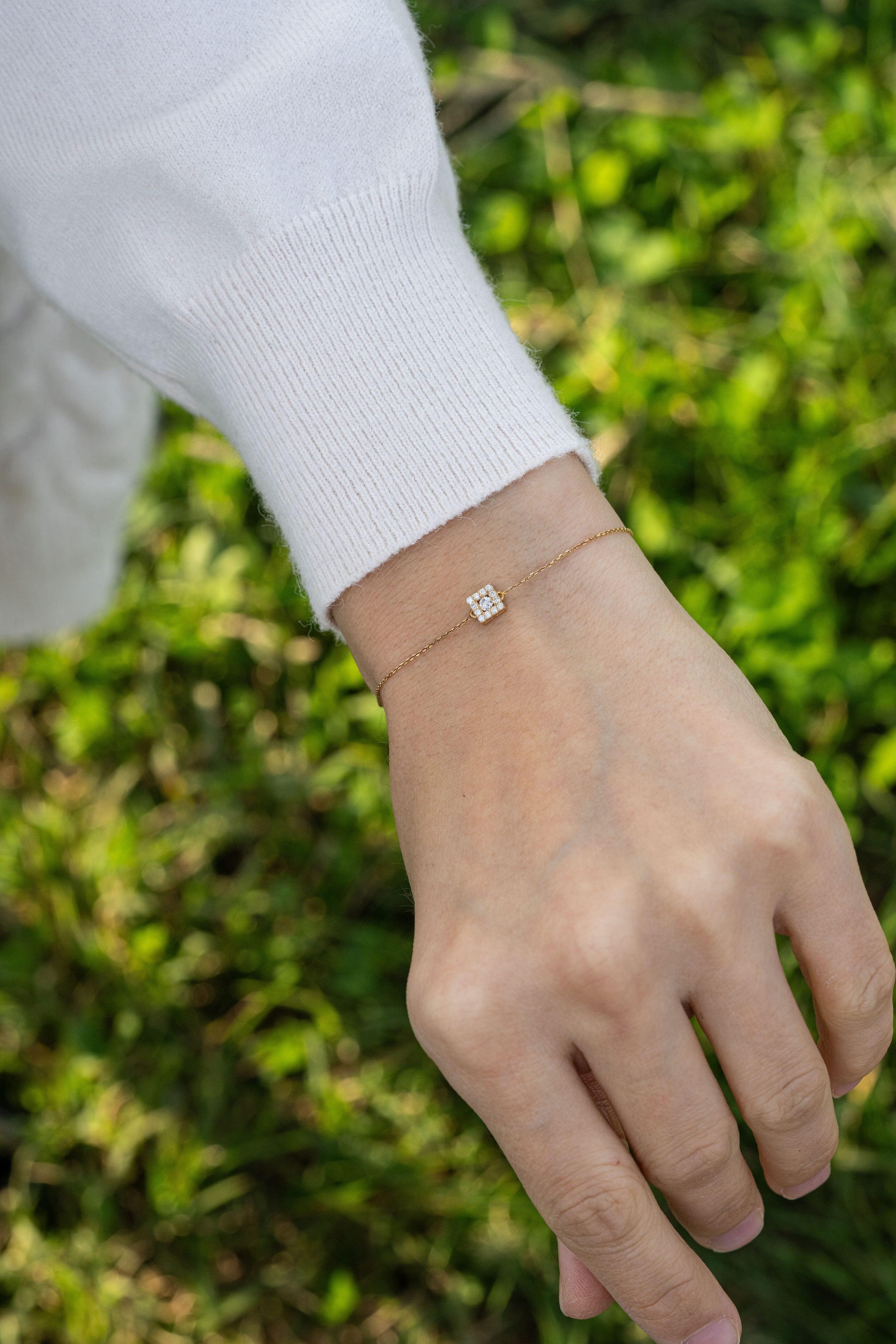 Taglio rotondo Bracciale quadrato minimal con diamanti in vendita