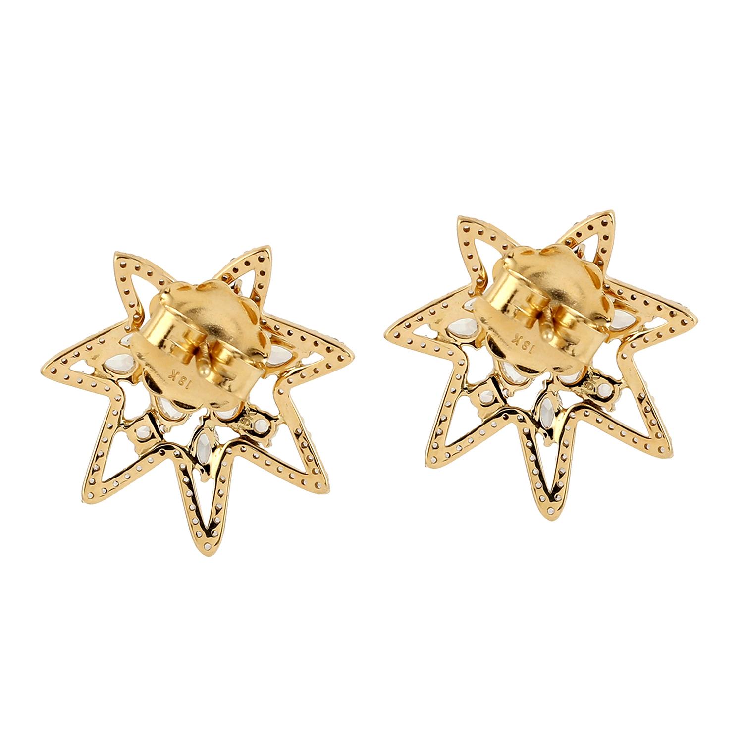 Artigiano Orecchini a stella minimal con diamante in oro giallo 18 carati in vendita