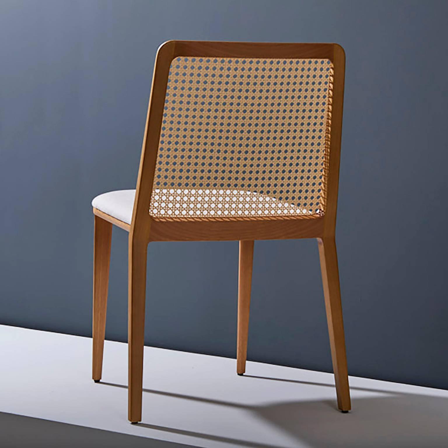 Chaise en bois massif de style minimaliste, siège en cuir ou en textile, panneau arrière à baldaquin en vente 1