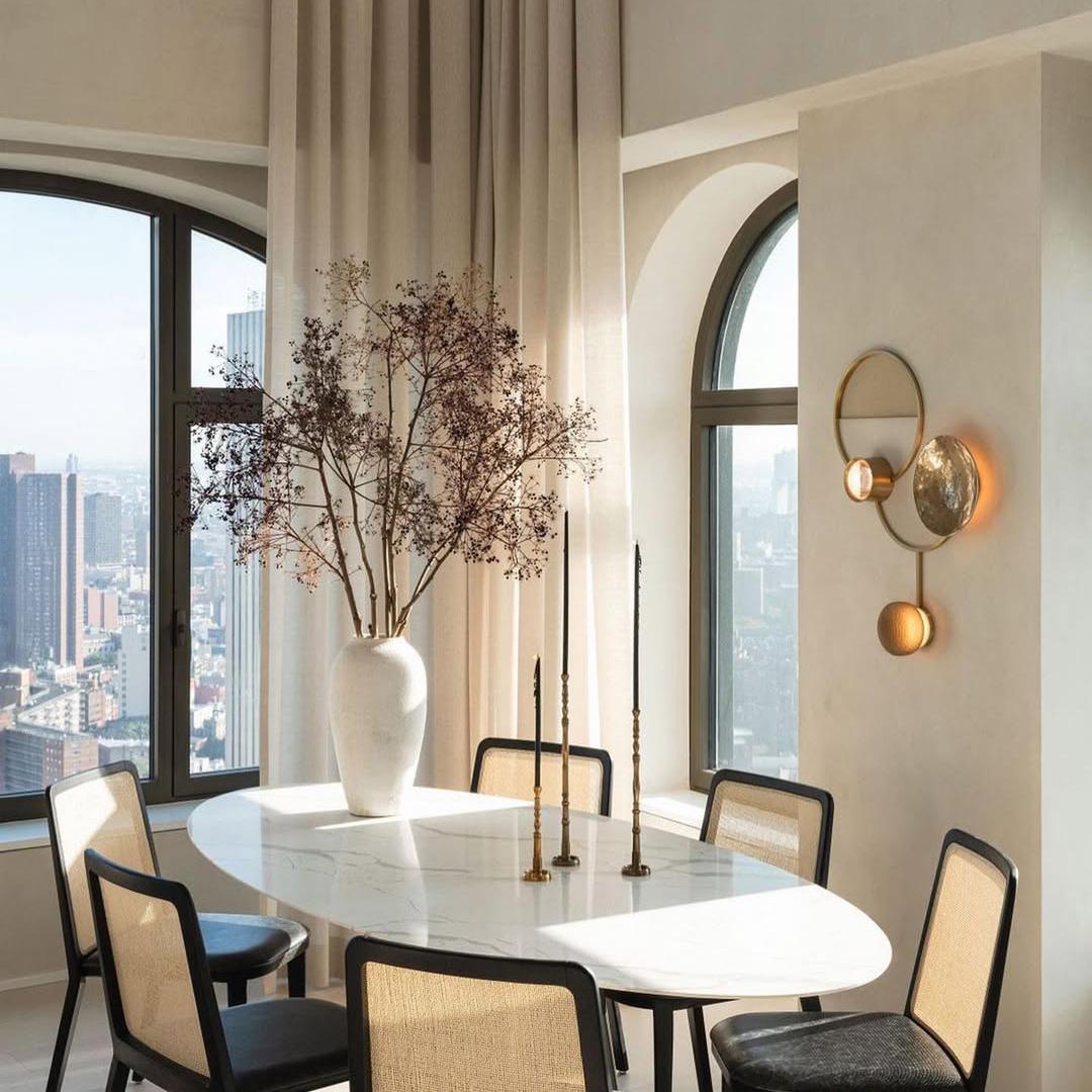 Chaise en bois massif, textiles ou sièges en cuir de style minimaliste, panneau arrière en rotin en vente 4