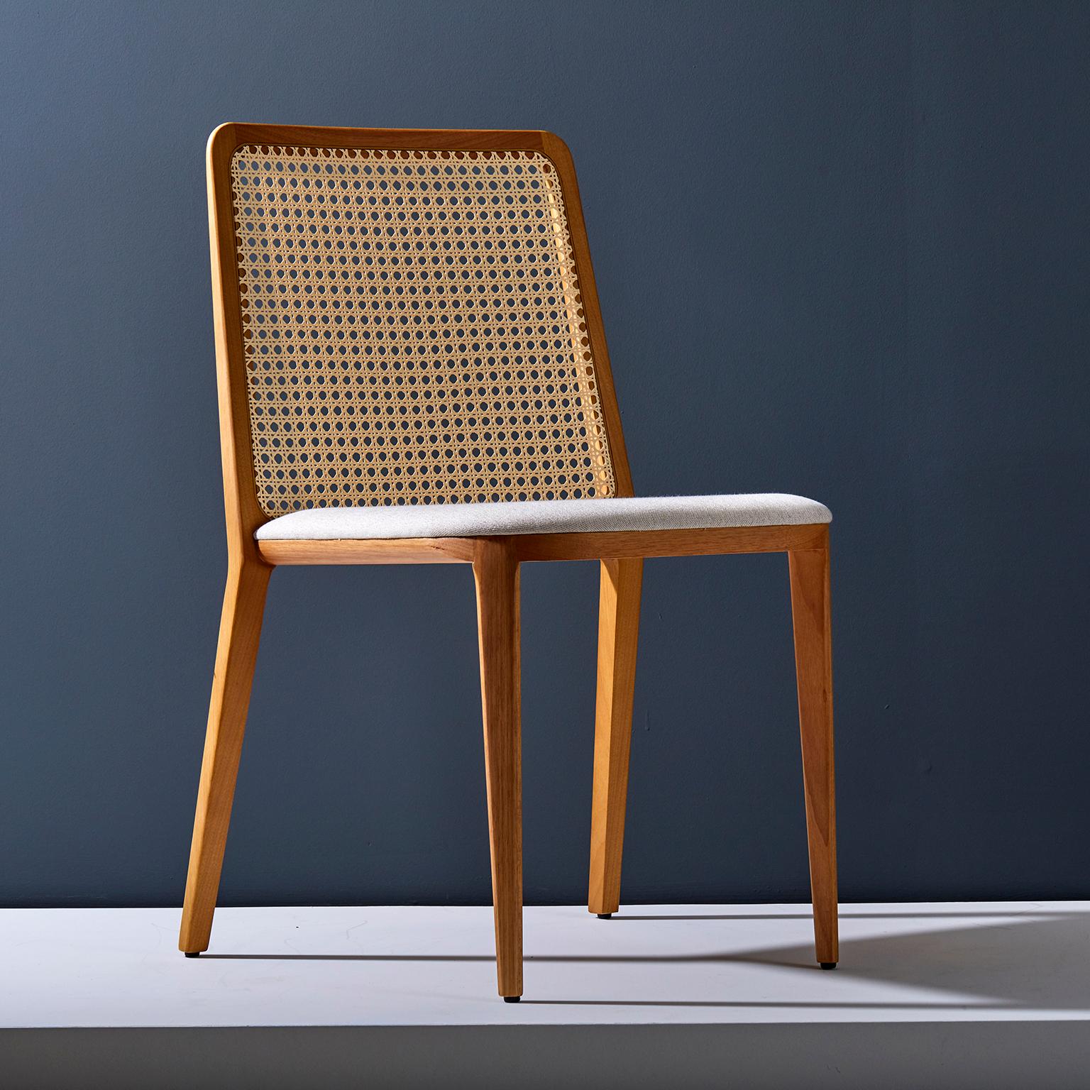 Moderne Chaise en bois massif, textiles ou sièges en cuir de style minimaliste, panneau arrière en rotin en vente