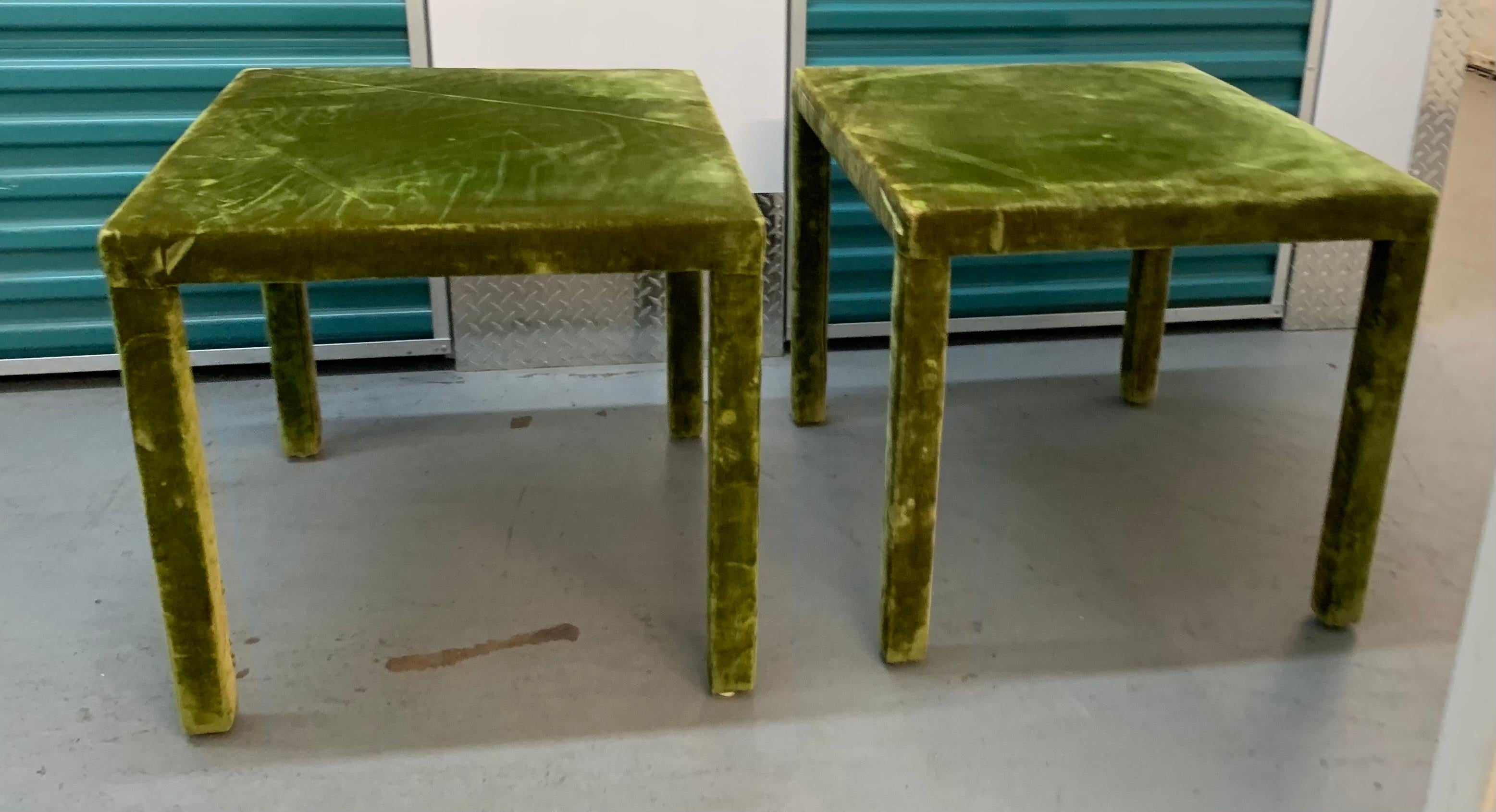 Minimal Vintage Green Velvet Upholstered Occasional Table Set, Silk For Sale 5