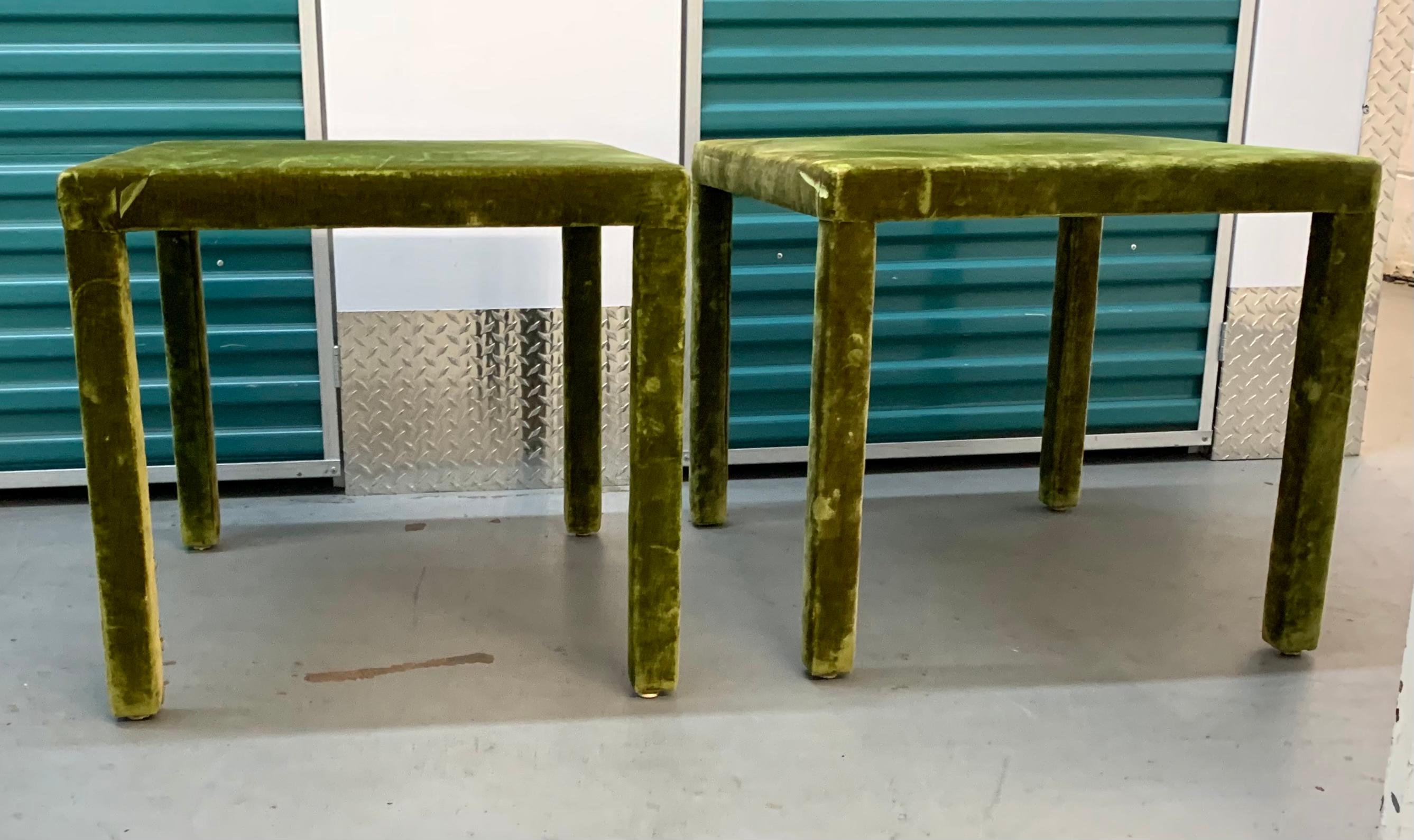 Minimal Vintage Green Velvet Upholstered Occasional Table Set, Silk For Sale 6