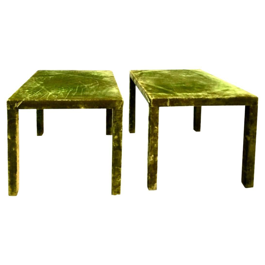 Minimal vintage green velvet upholstered occasional table set, silk umber, 1960s. Silk velvet in an arresting hue that lies between olive green, burnt umber and chestnut depending on light and direction of silk weft.
 