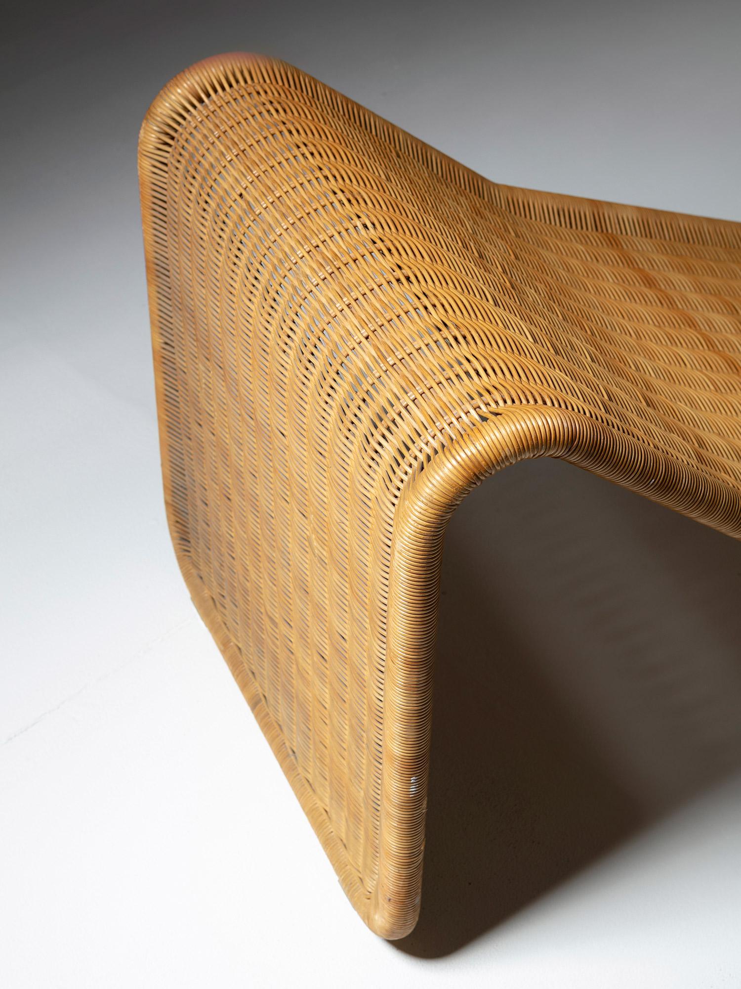 Mid-20th Century Minimal Wicker Chaise Longue by Tito Agnoli for Bonacina, Italy, 1960s For Sale