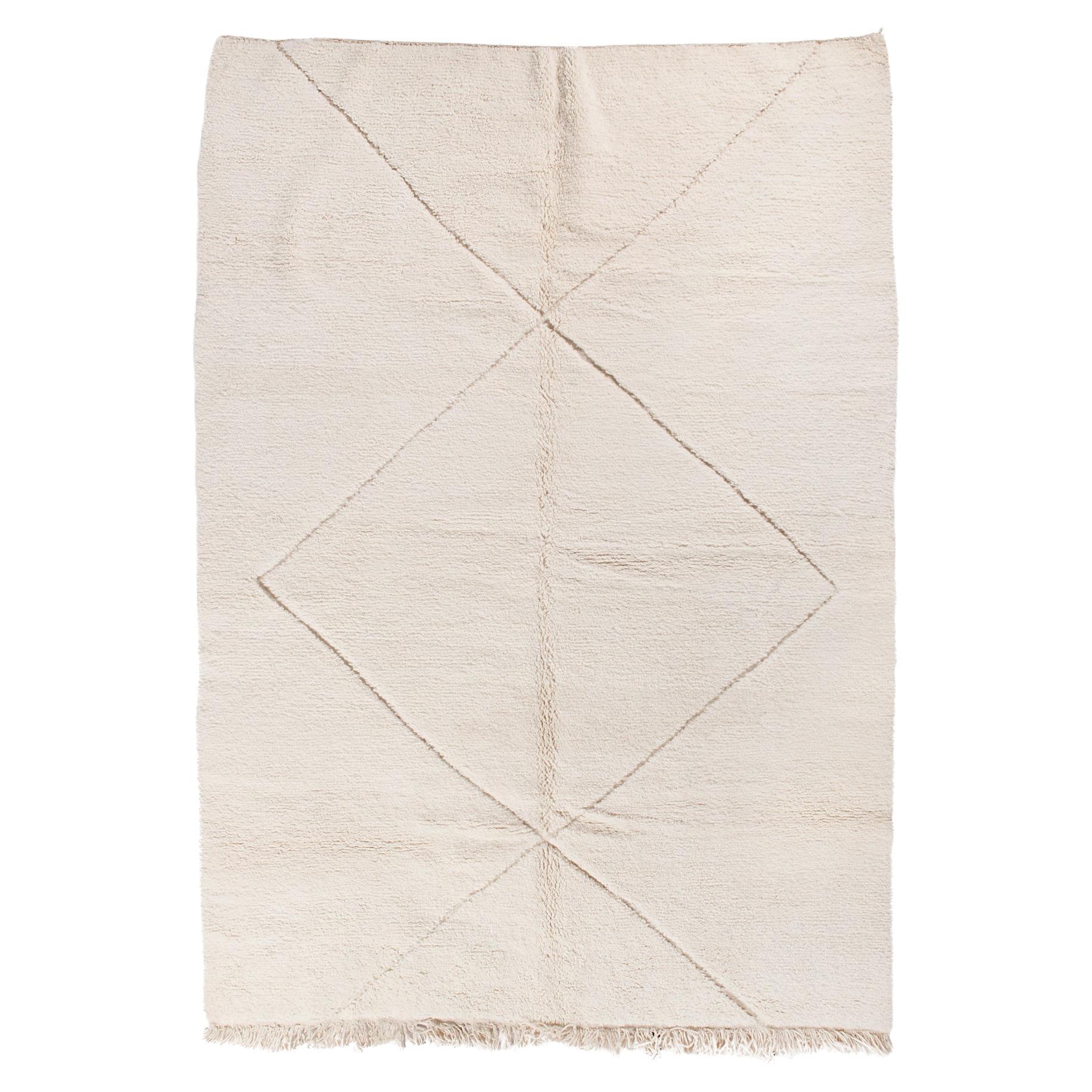 Minimalictic Beni Ourain rug / Moroccan White Diamond Pattern Rug, In Stock For Sale