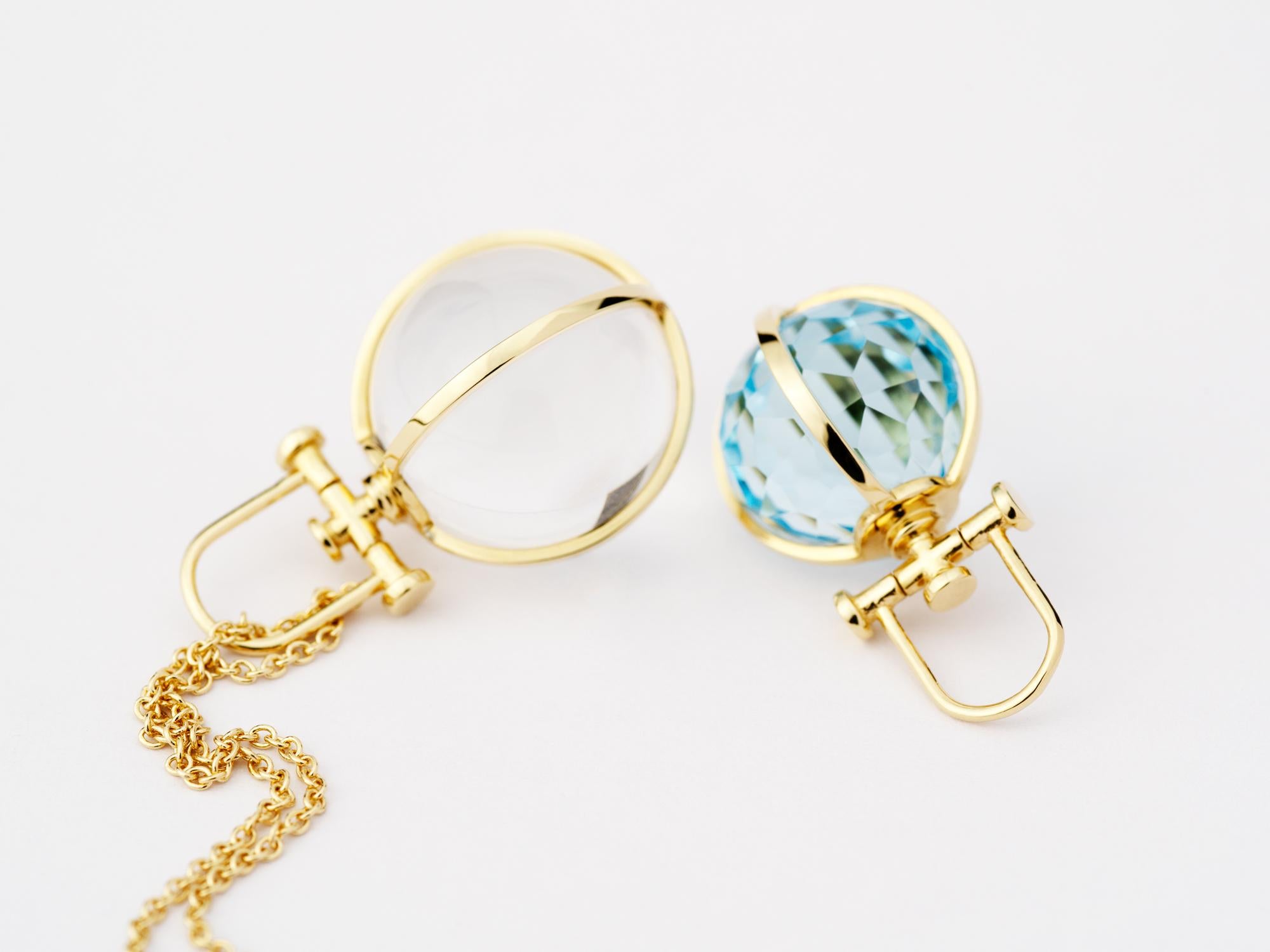 Collier pendentif orbe talisman minimaliste en or massif 18 carats et cristal de roche naturel en vente 3
