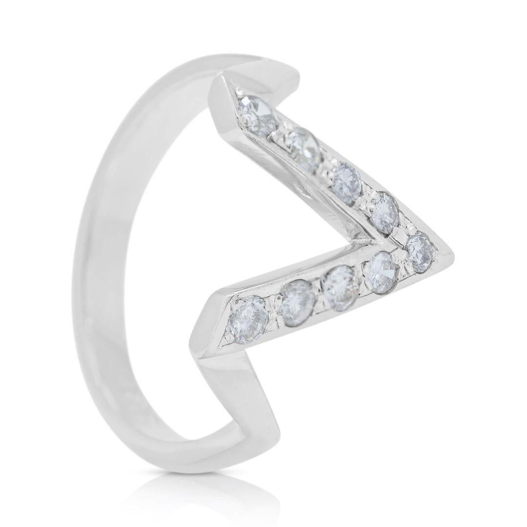 Minimalist 0.13ct Natural Diamonds V-Ring in 14K White Gold In Excellent Condition For Sale In רמת גן, IL