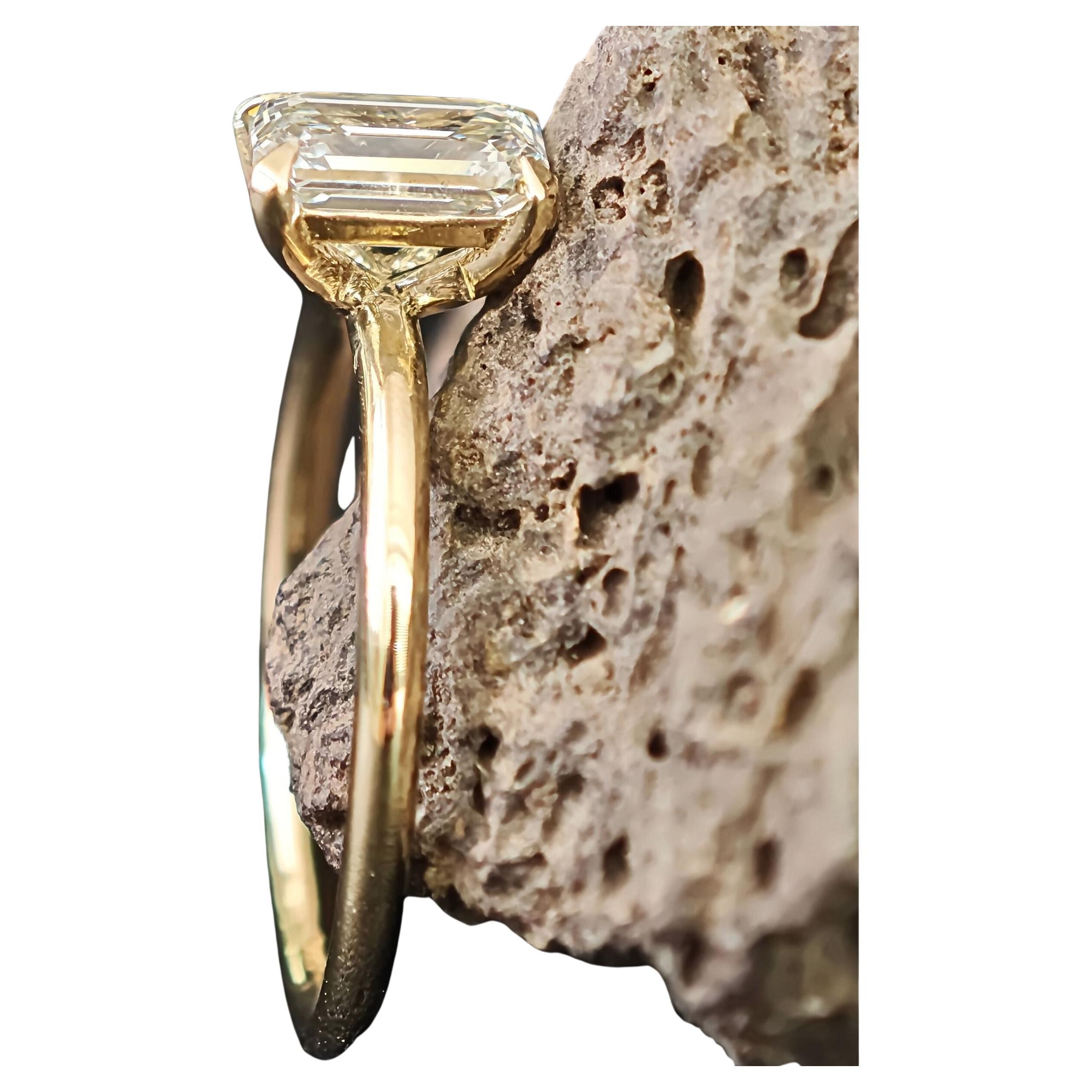 Minimalistischer 1,31ct Smaragd-Schliff Ring mit natürlichem Diamant  H VS1  14K Gelbgold im Angebot