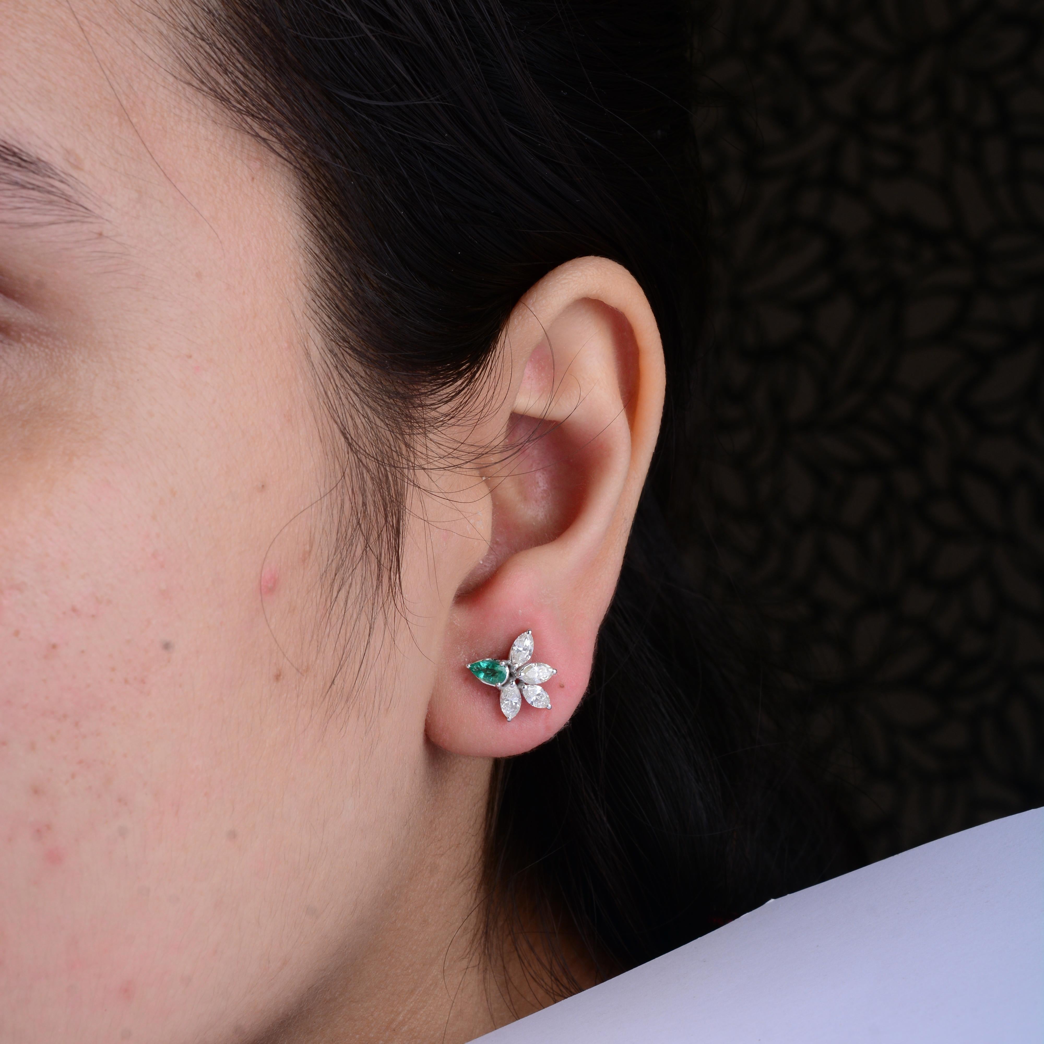 Orecchini minimalisti con diamante smeraldo da 1,37 carati per la fidanzata in oro bianco 14k.
Gli smeraldi sono simboli di amore, rinascita e prosperità. Proveniente da miniere di fiducia, ogni smeraldo è selezionato a mano per il suo colore verde