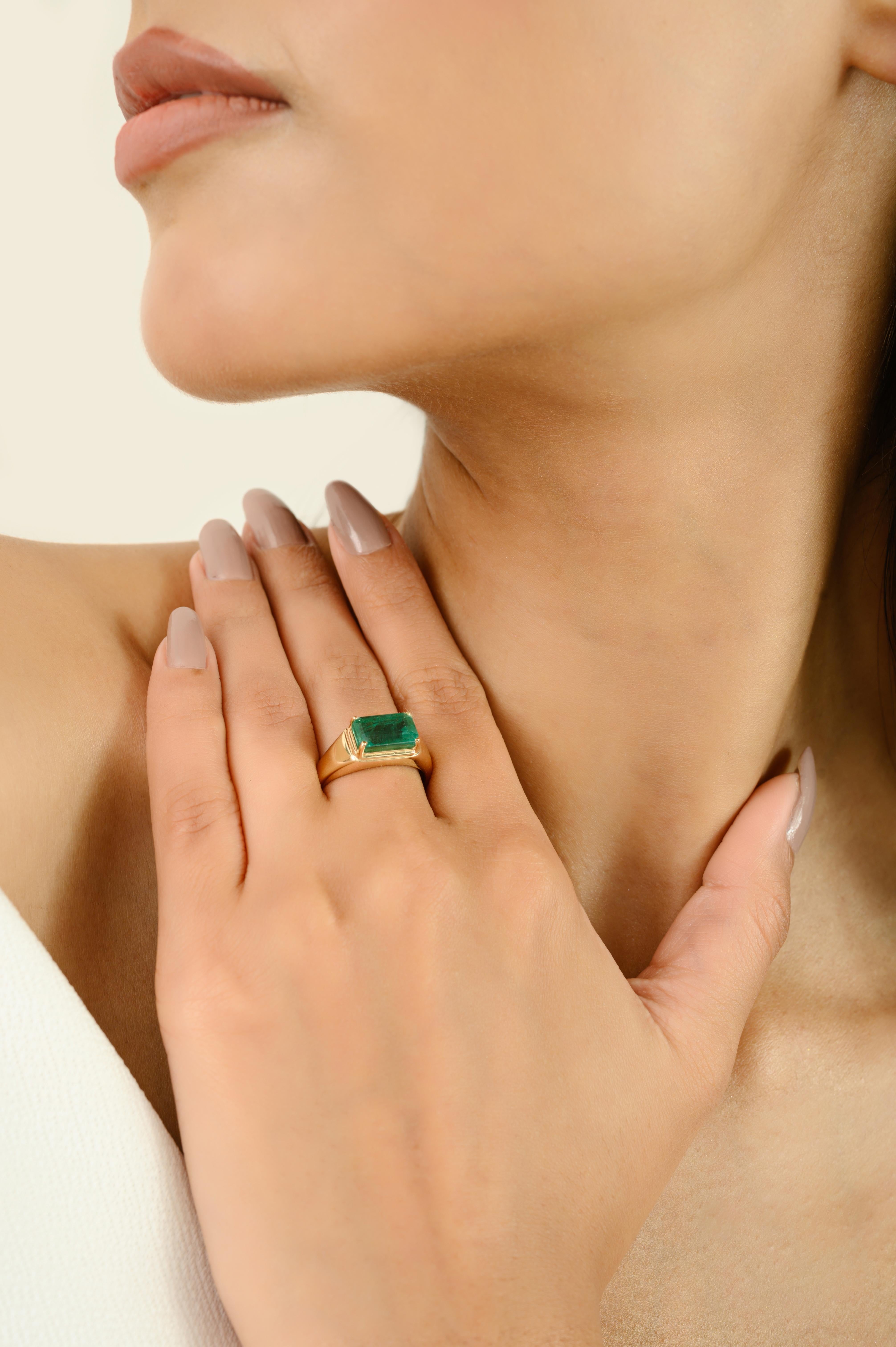 En vente :  Bague de chevalière minimaliste en or jaune massif 14K avec émeraude taillée en octogone Bijoux fins 8