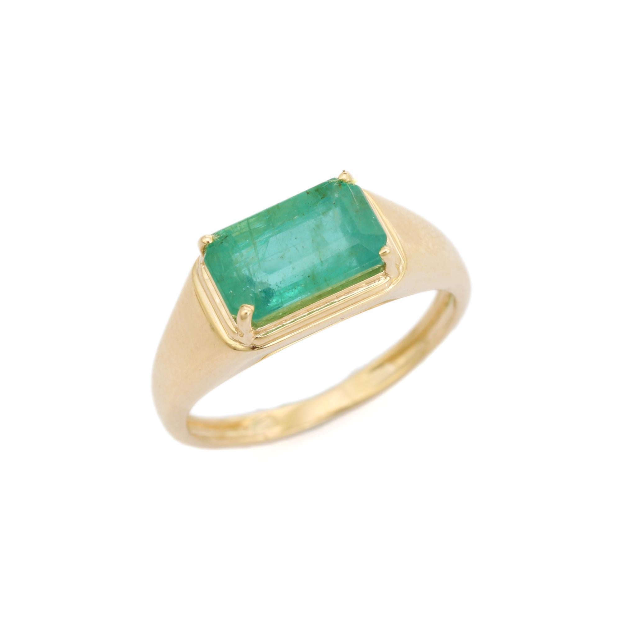En vente :  Bague de chevalière minimaliste en or jaune massif 14K avec émeraude taillée en octogone Bijoux fins 9
