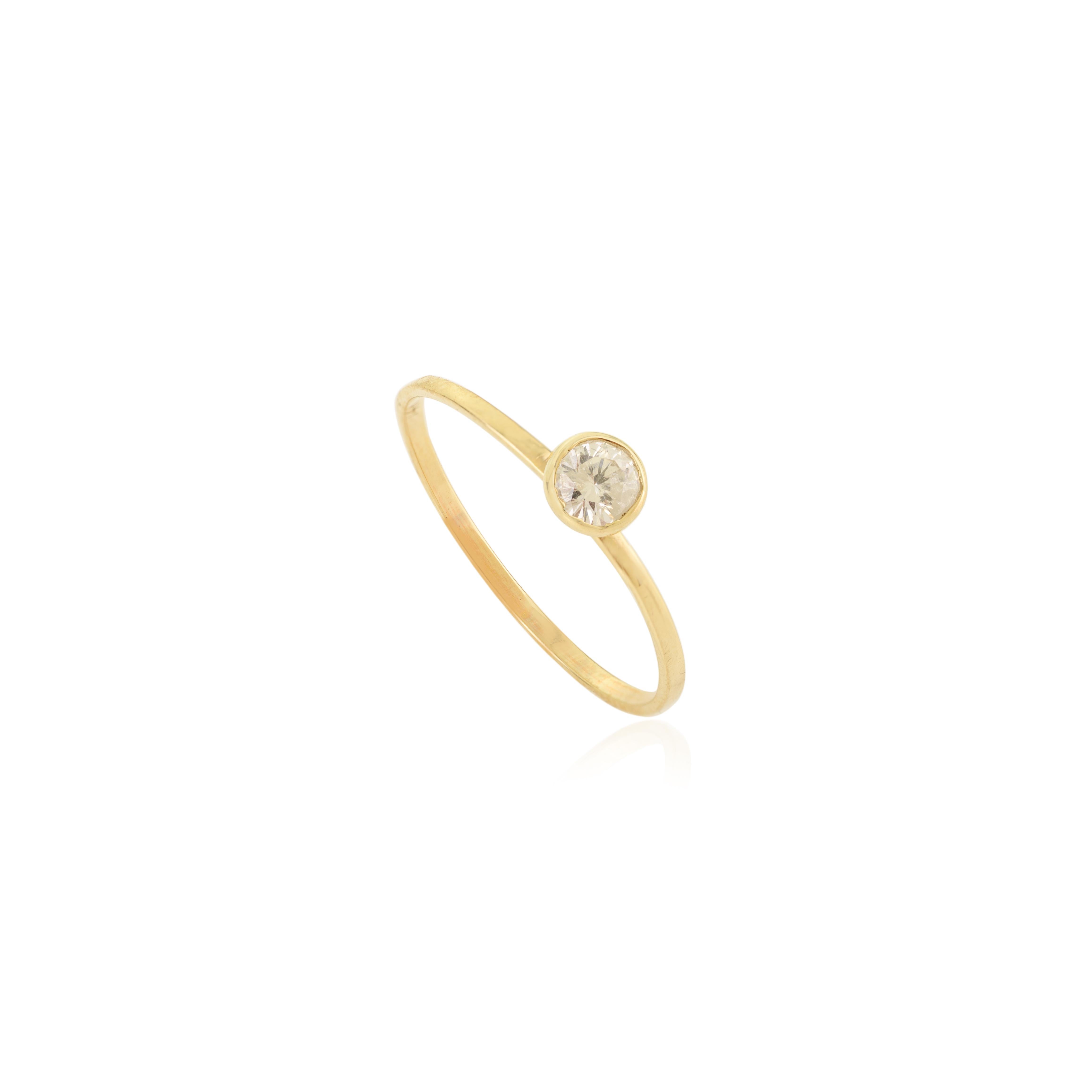 En vente :  Bague solitaire en or jaune 14k avec chaton et diamant Minimaliste Bijoux de tous les jours 5