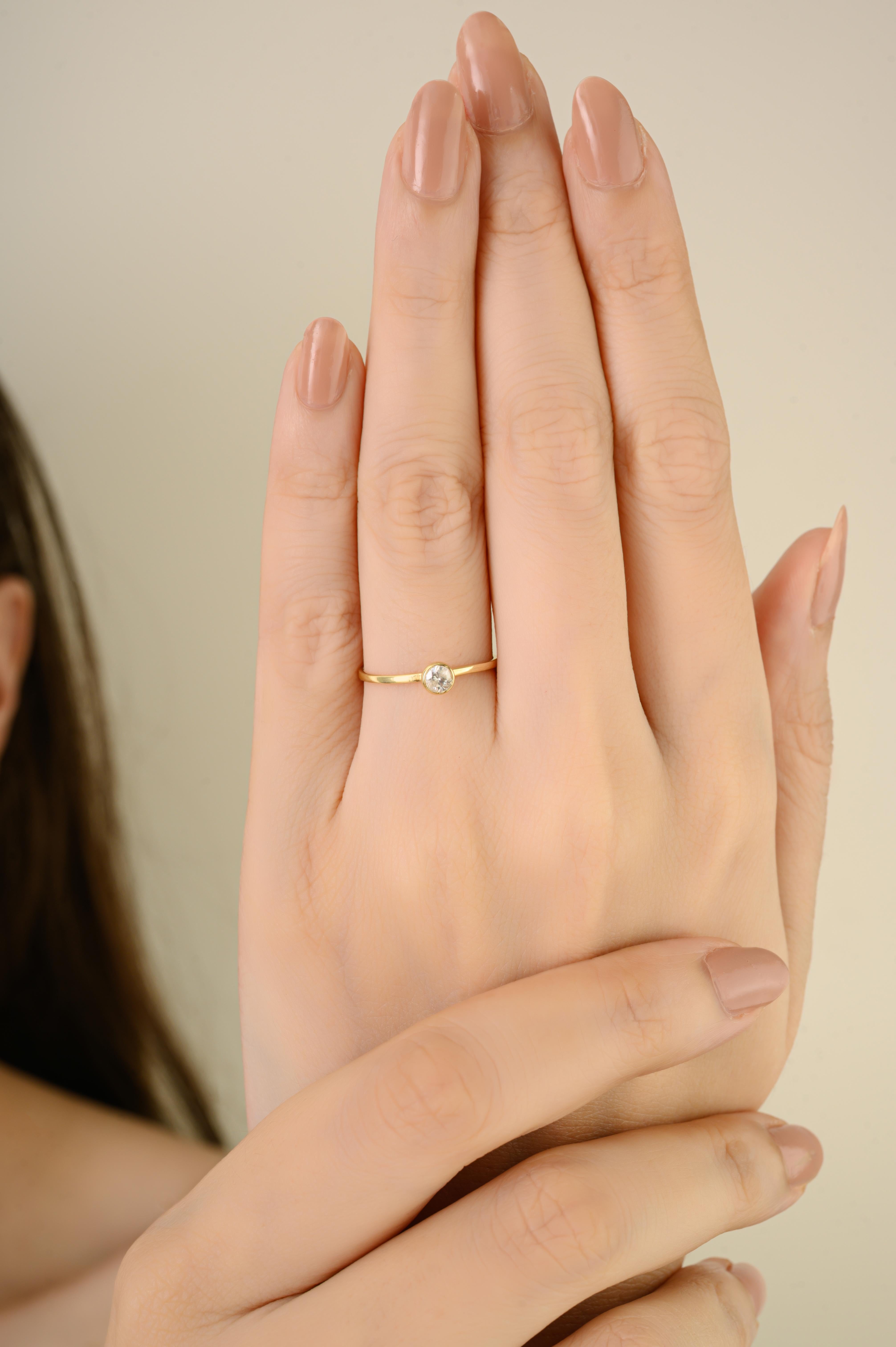 En vente :  Bague solitaire en or jaune 14k avec chaton et diamant Minimaliste Bijoux de tous les jours 8