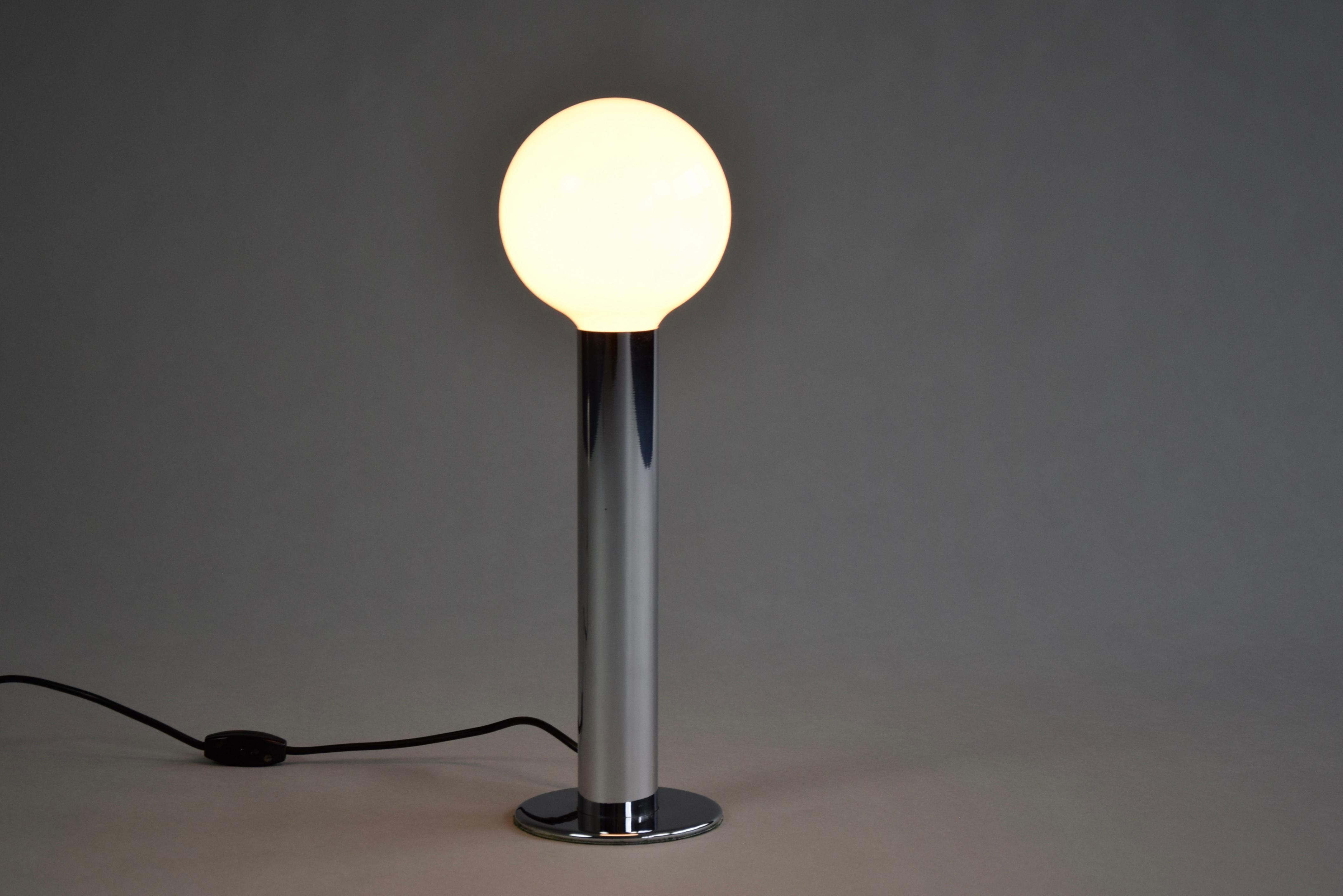 Lampe de bureau italienne chromée minimaliste des années 1970 en vente 5