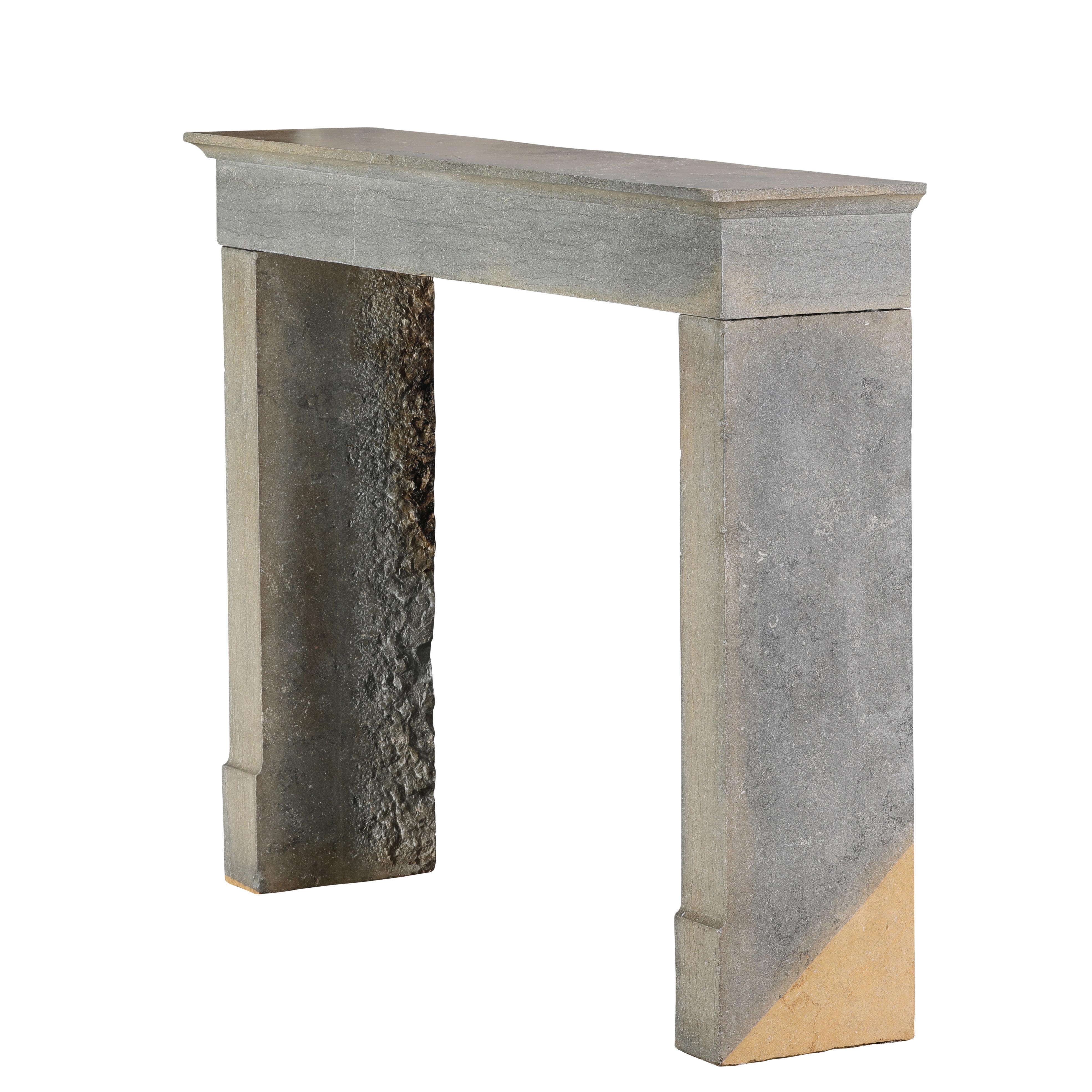 Minimalistischer französischer Steinkamin aus dem 19. Jahrhundert Zeitlos Nantucket Hue Interiors im Angebot 9