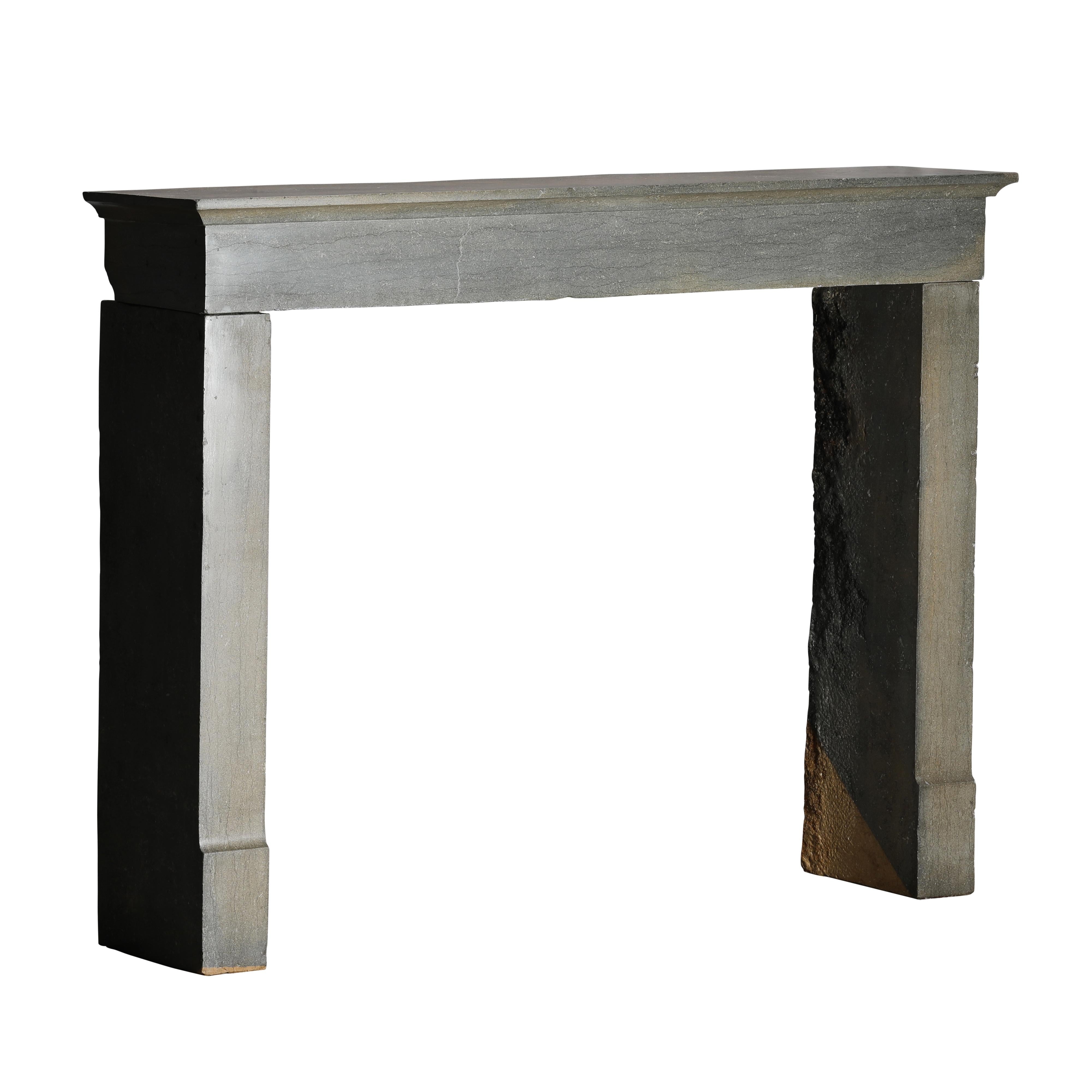 Minimalistischer französischer Steinkamin aus dem 19. Jahrhundert Zeitlos Nantucket Hue Interiors im Angebot 10