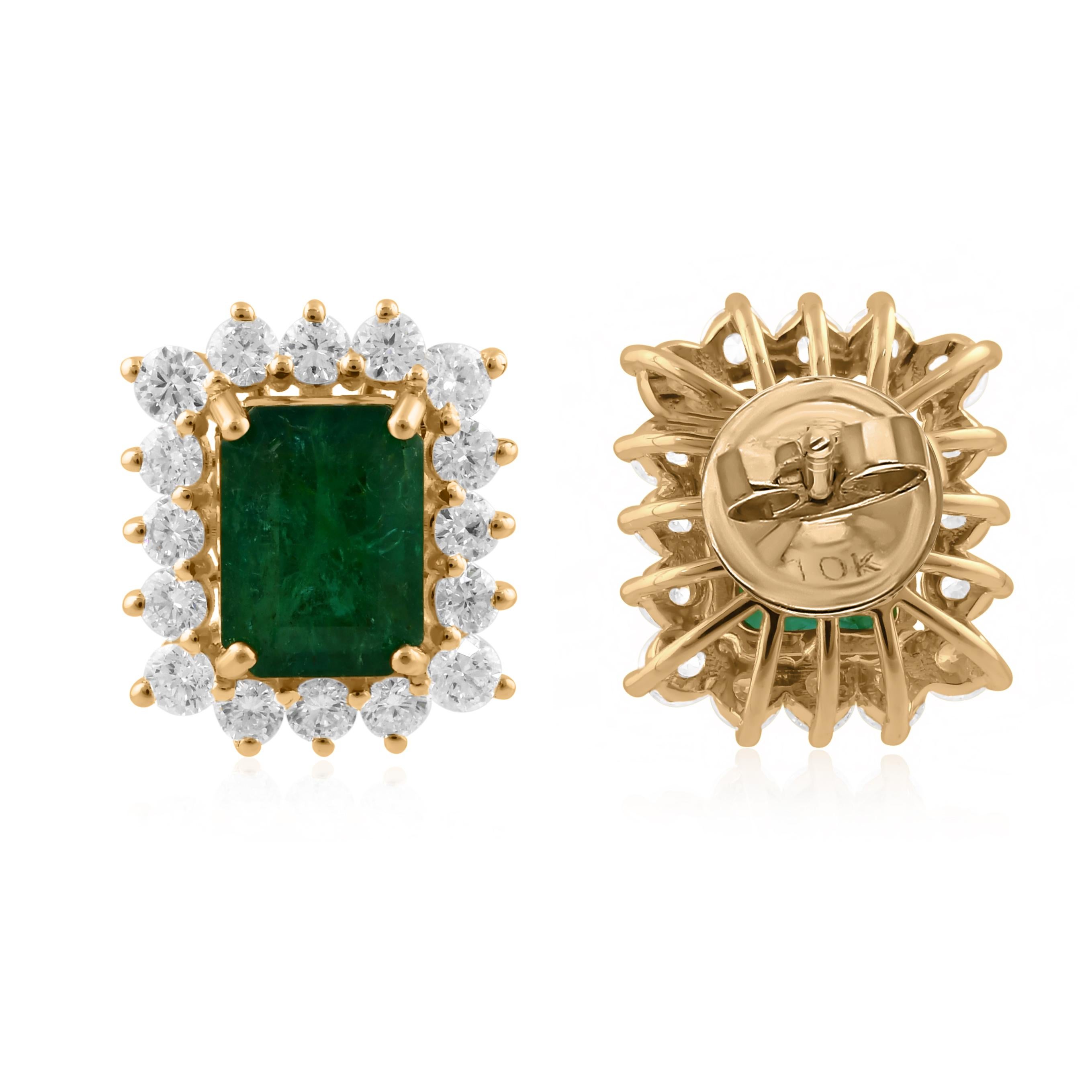 Orecchini minimalisti con smeraldo dello Zambia da 3,46 carati e diamante aureolato da 1,23 carati in oro 10 carati in vendita 1