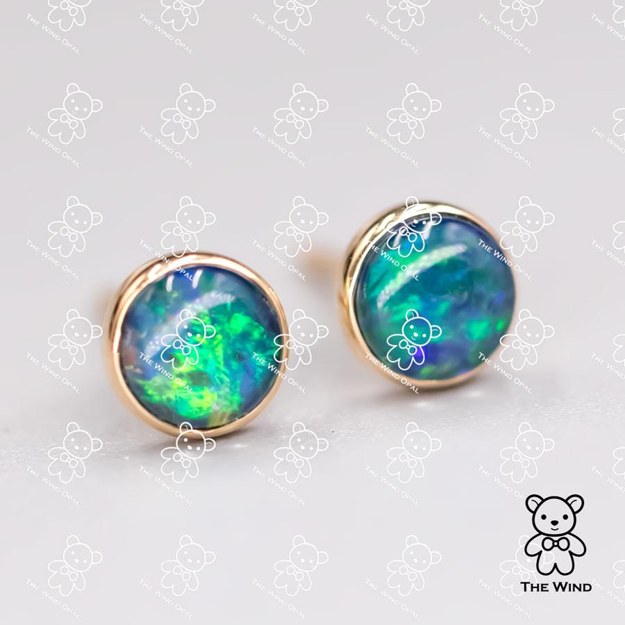 Round Cut Minimalist 6x6 mm Round Shaped Australian Triplet Opal Stud Earrings 18K Yellow For Sale
