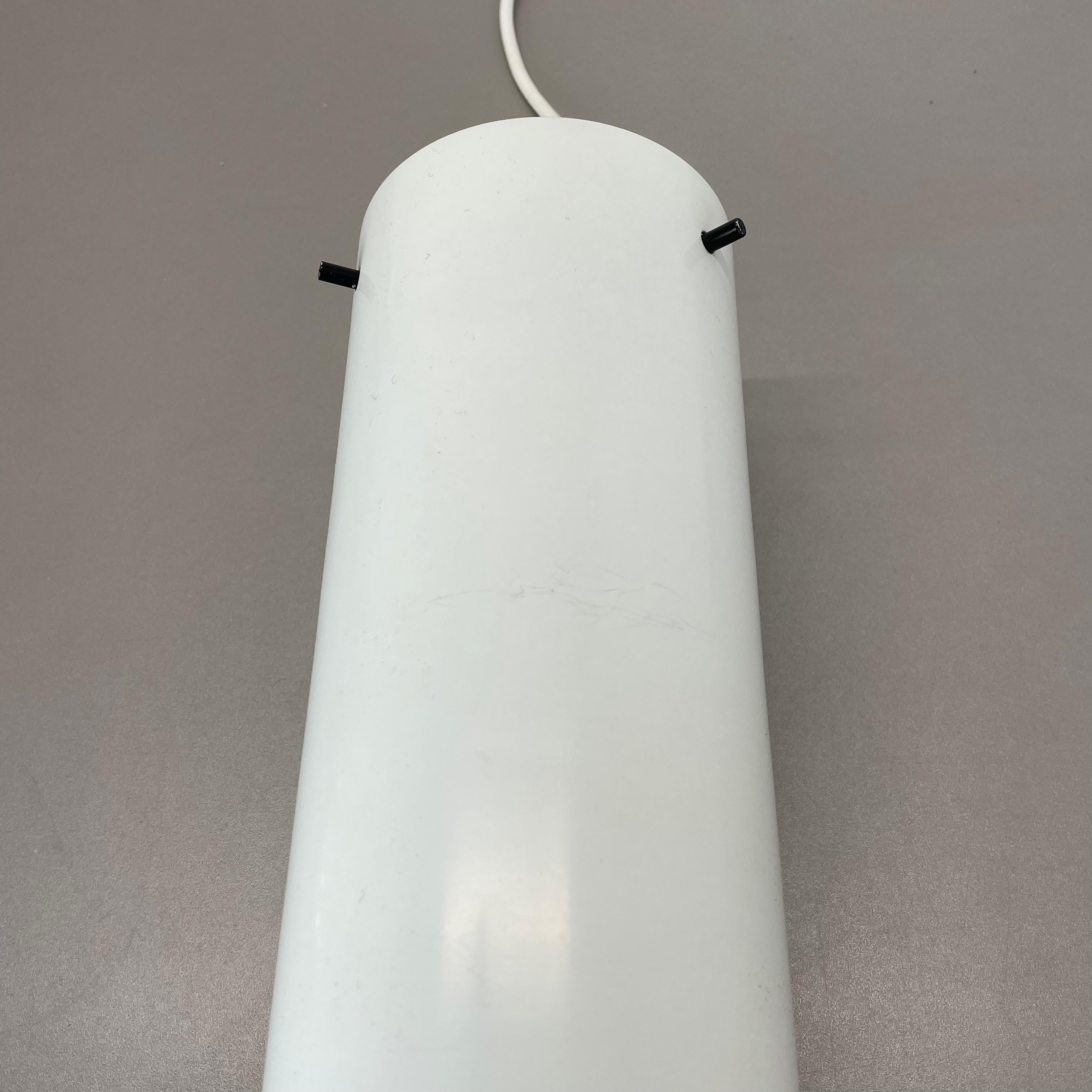 Applique minimalista a braccio oscillante regolabile in metallo con paralume bianco, Germania anni '70 in vendita 10