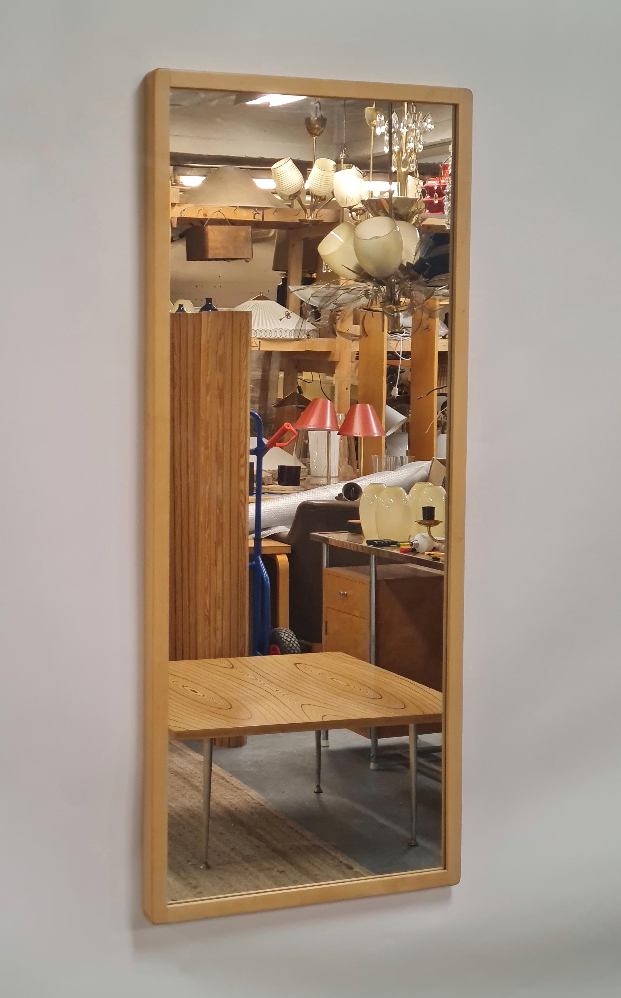 Minimalist Alvar Aalto Large Mirror in Birch, Artek 1960s For Sale 2