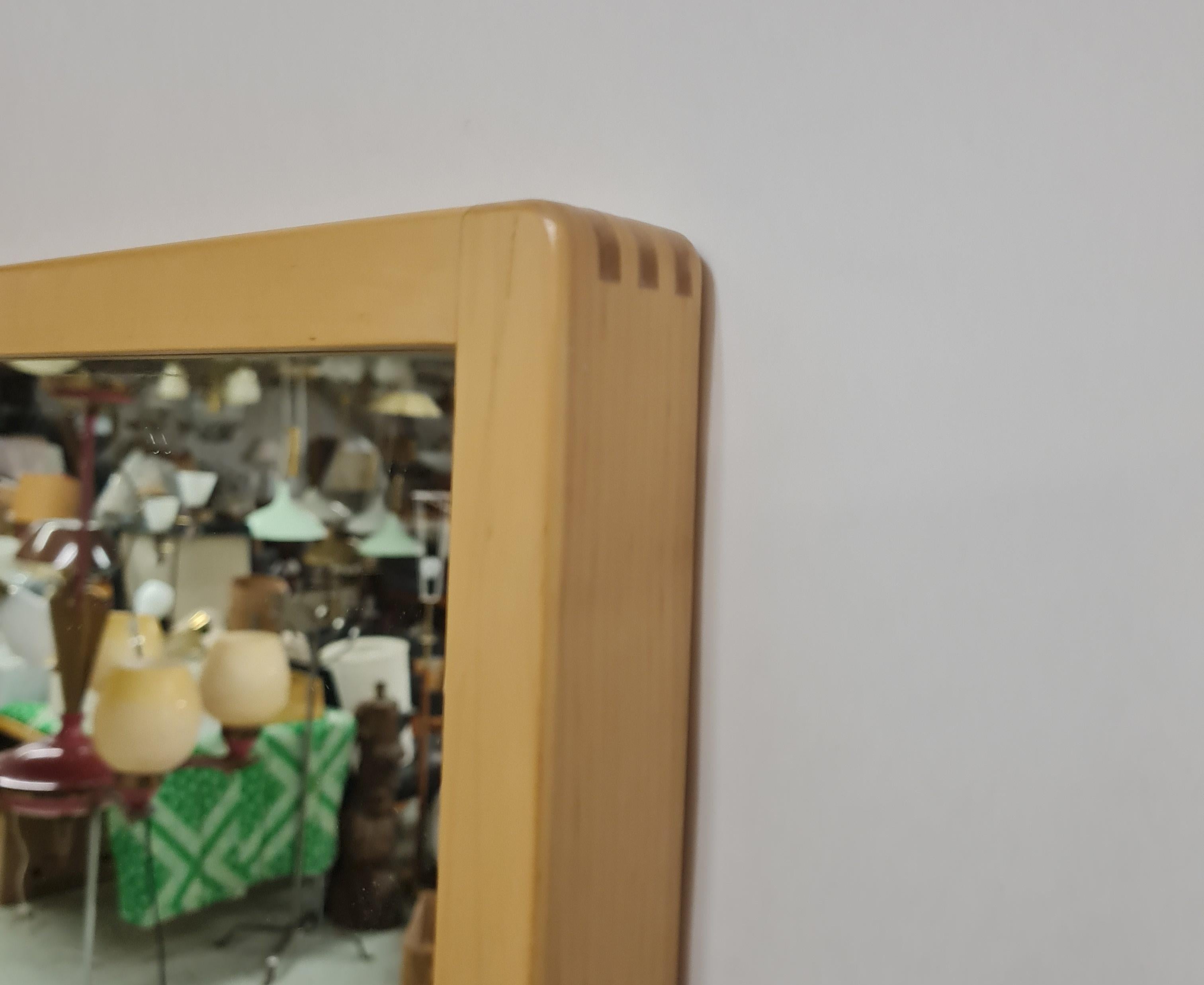 Minimalist Alvar Aalto Large Mirror in Light Birch, Artek 1960s In Good Condition For Sale In Helsinki, FI