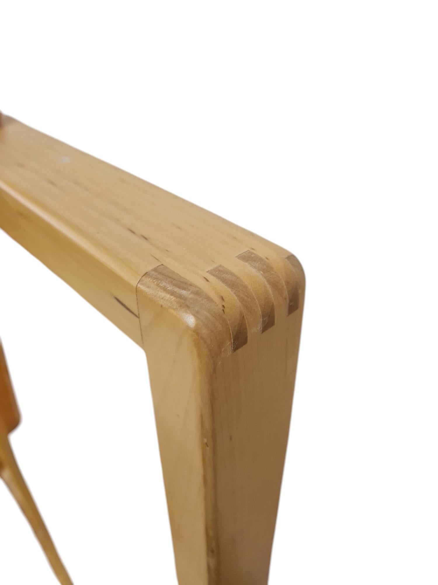Milieu du XXe siècle Grand miroir minimaliste estampillé Alvar Aalto en bouleau, Artek années 1960 en vente