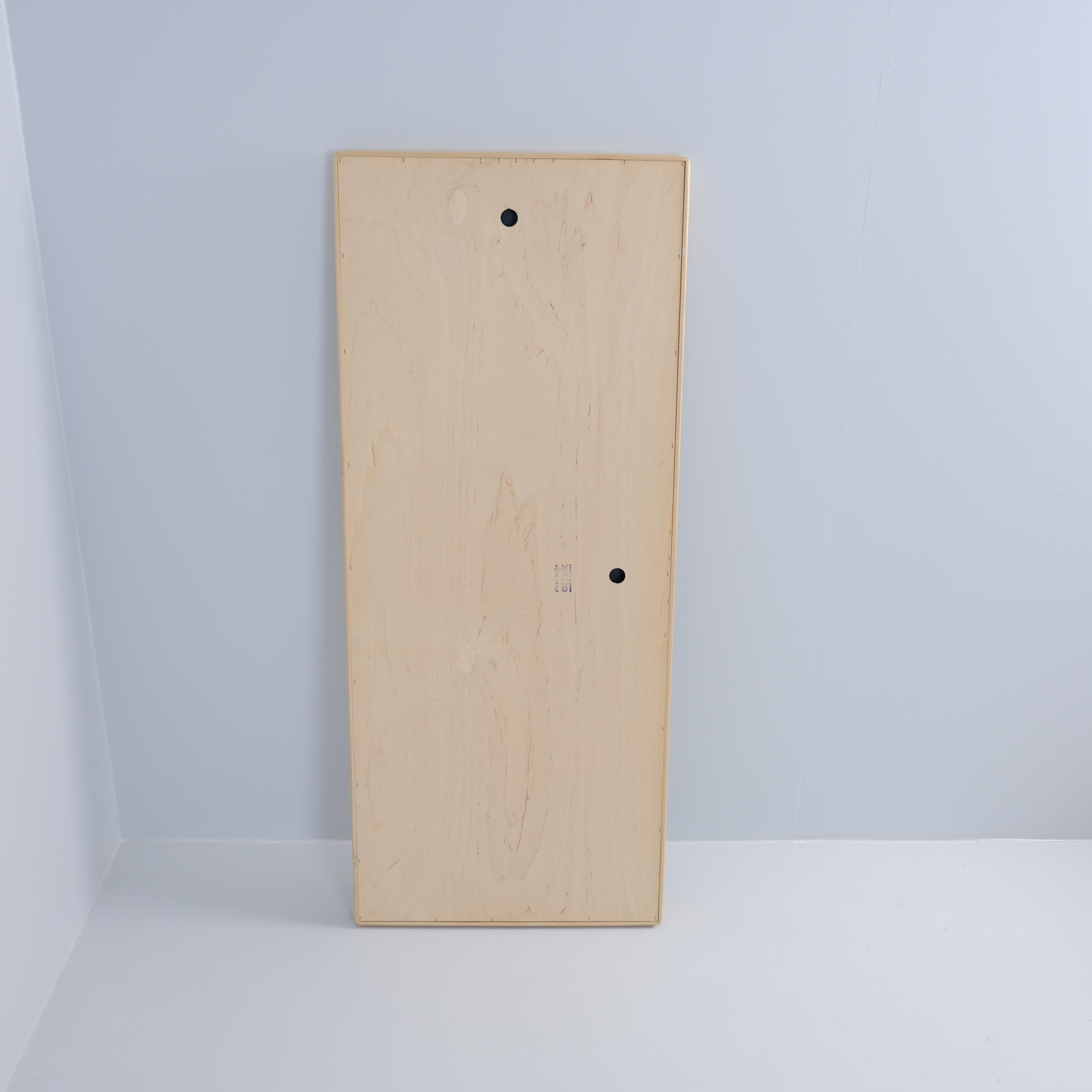 Minimalistischer Alvar Aalto Großer Spiegel aus Birke mit Stempel, Artek 1960er (Glas) im Angebot