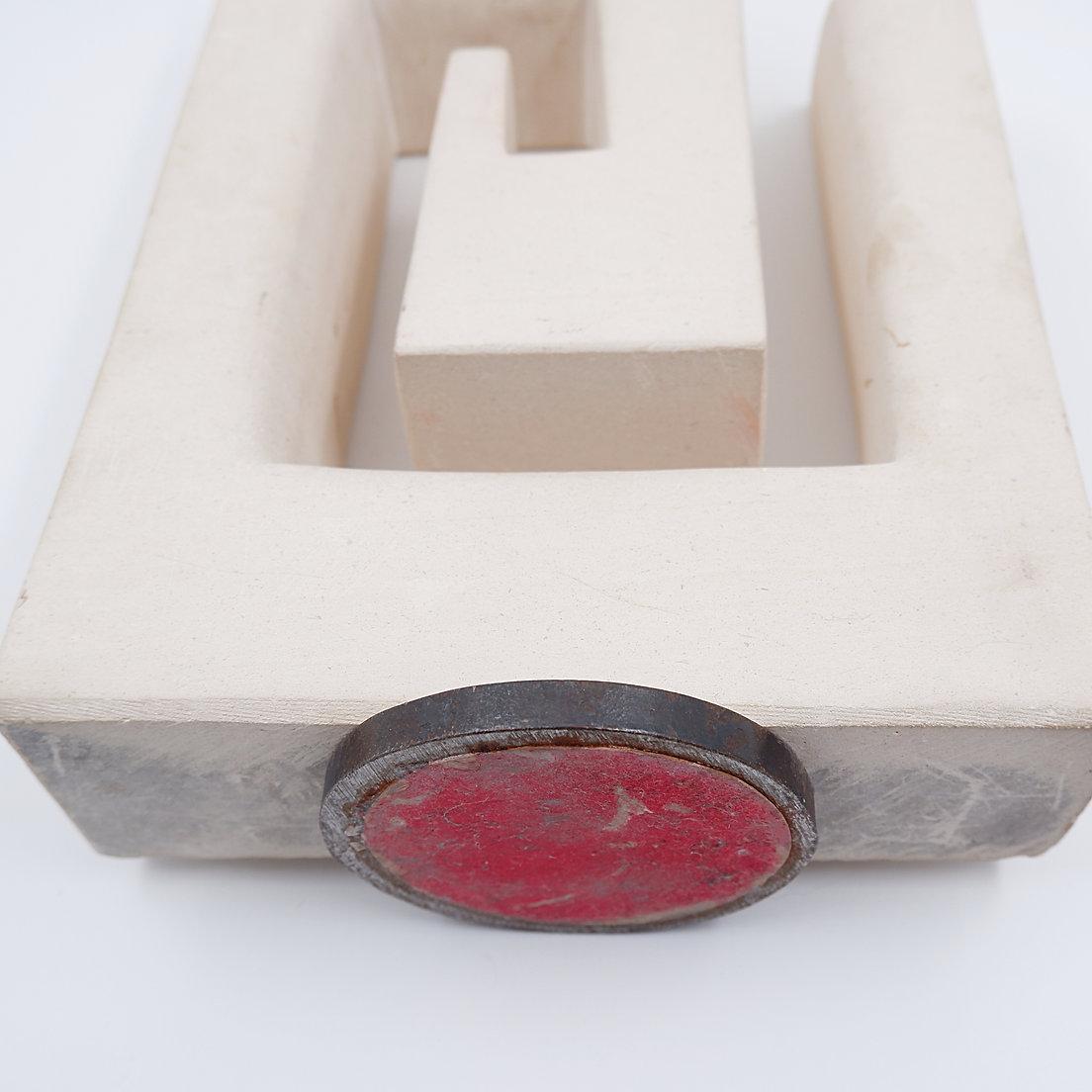 Minimalist and geometric sculpture - Signed and dated 1973 In Good Condition In Linkebeek, BE