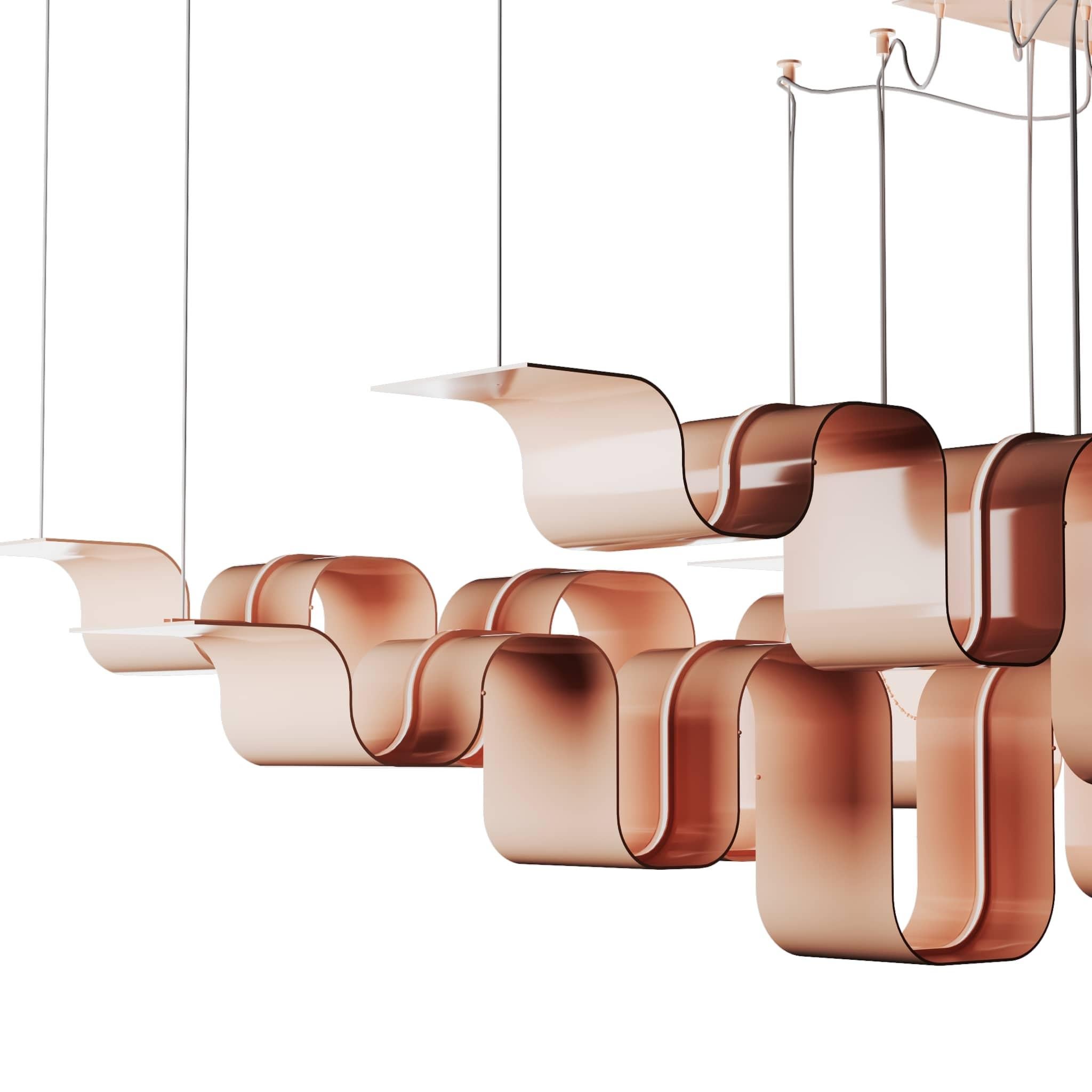 Minimaliste Lampe à suspension minimaliste et moderne en laiton avec flèche futuriste en vente