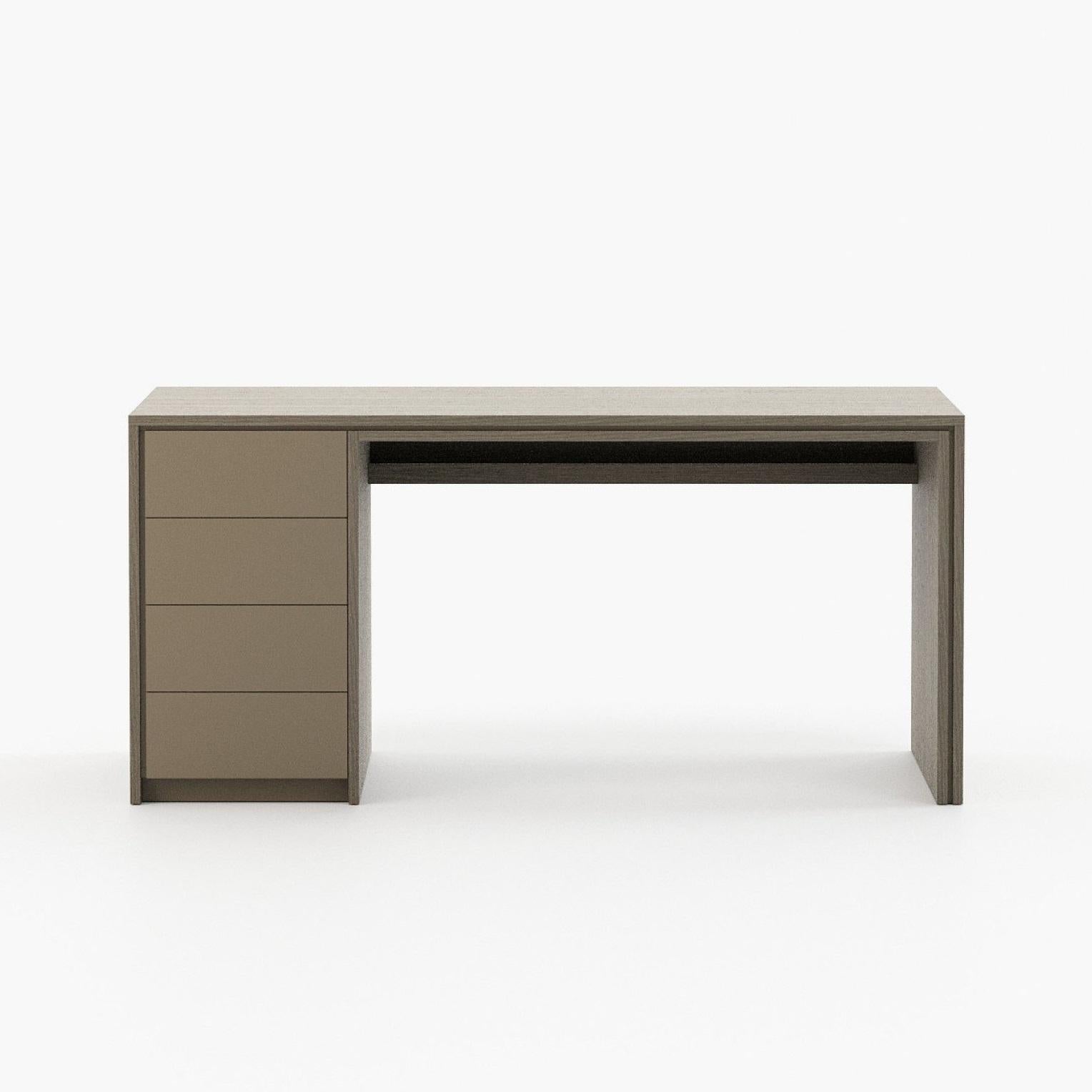 Portoghese Scrivania minimalista e versatile con cassetti in Wood in vendita