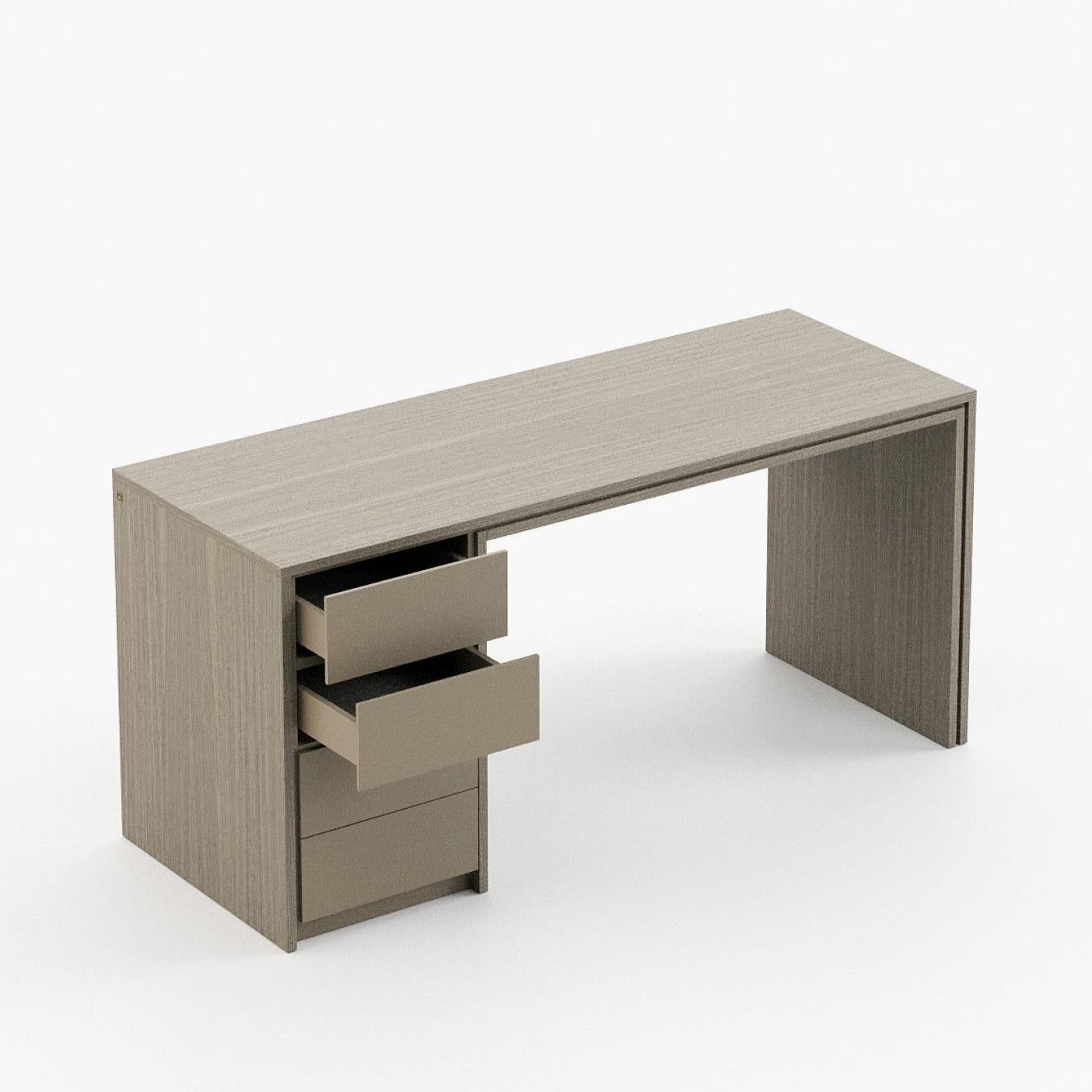 Scrivania minimalista e versatile con cassetti in Wood In condizioni Nuovo in vendita a NEW YORK, NY