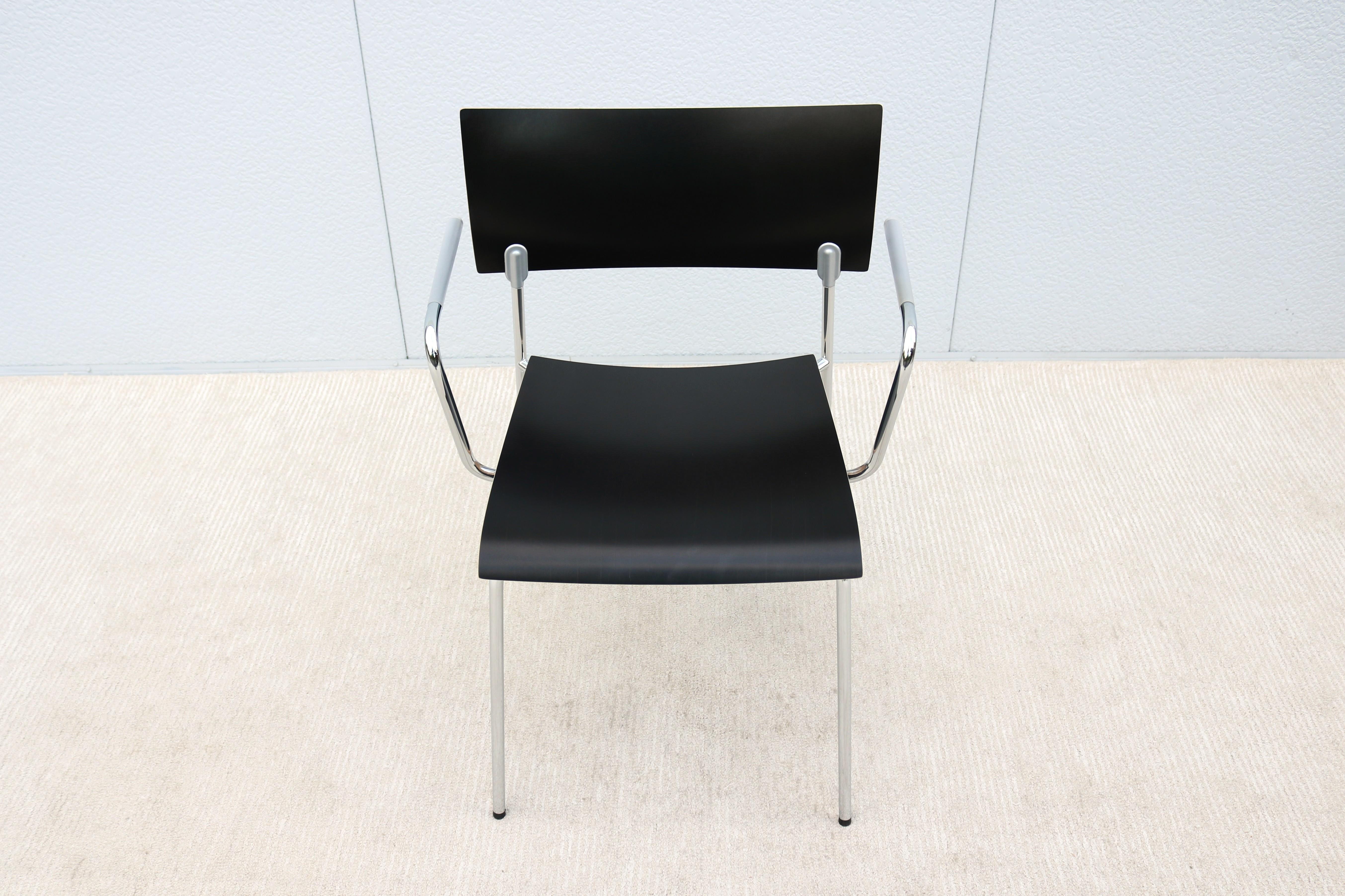 Sedia minimalista Antti Kotilainen per Piiroinen, Knoll Chip A Wood e Chrome In condizioni Nuovo in vendita a Secaucus, NJ