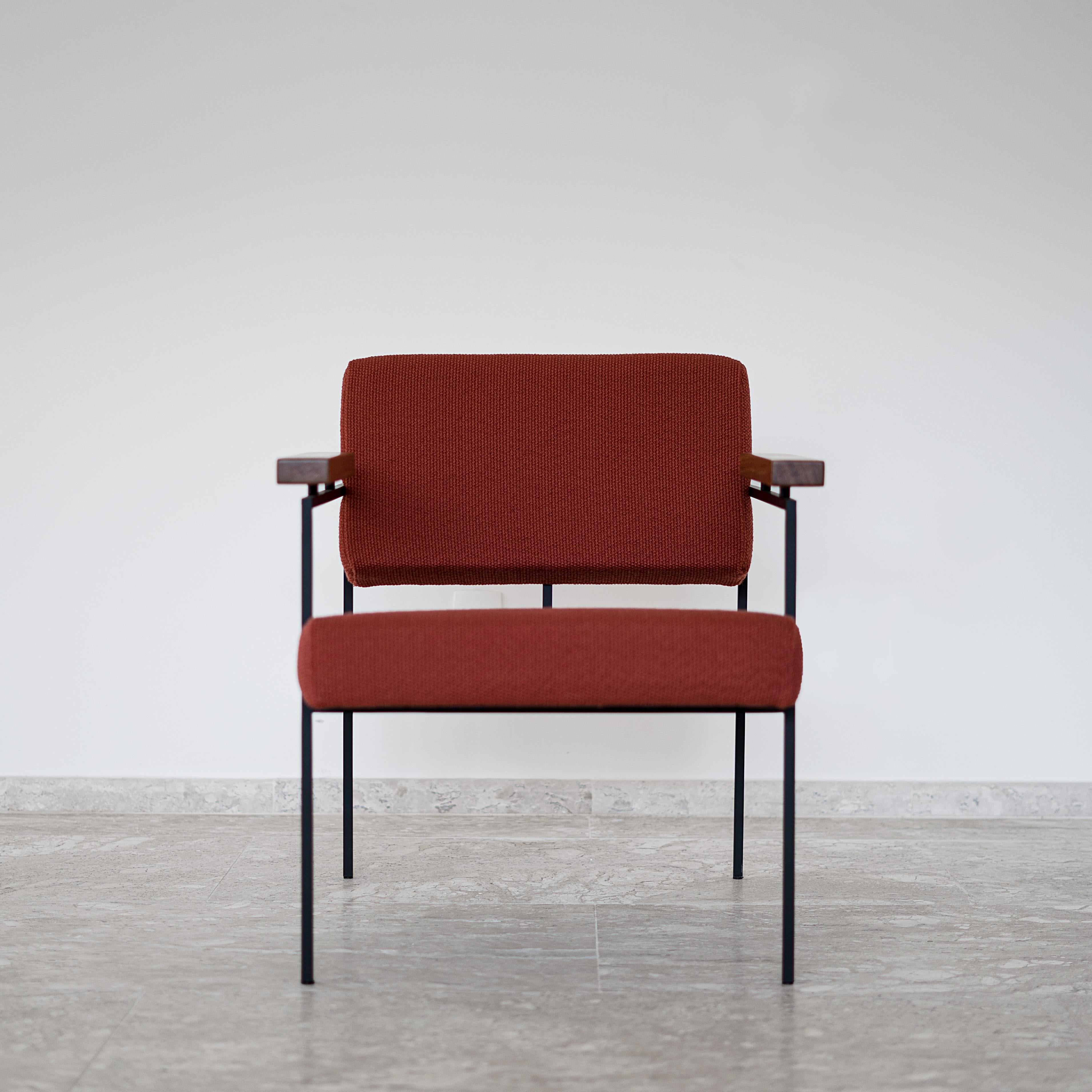 Minimalistischer minimalistischer Sessel „Helena“ von Samuel Lamas (Brasilianisch) im Angebot