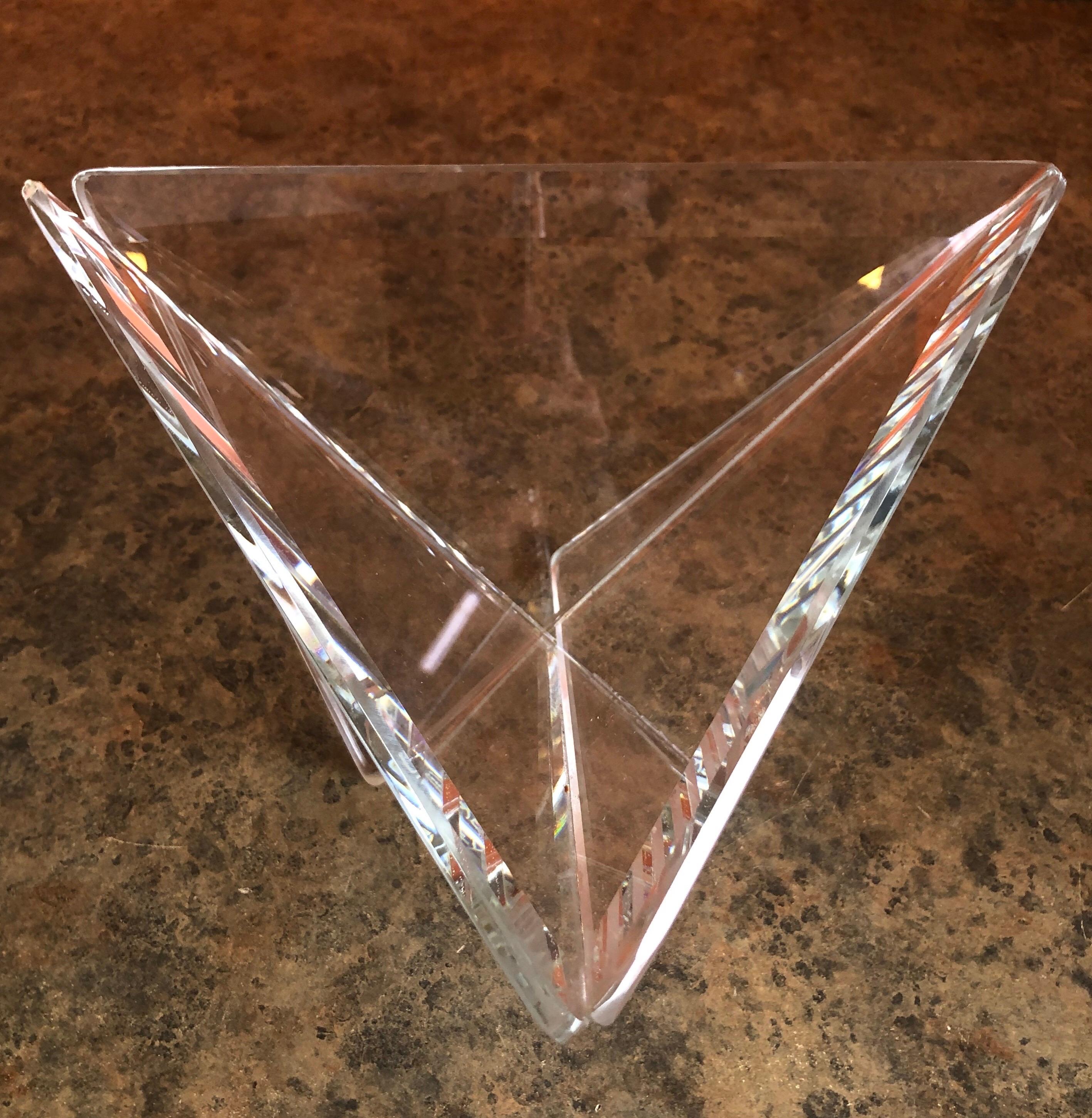 Minimalistische Schale aus Kunstglas von Silvey (Glas) im Angebot