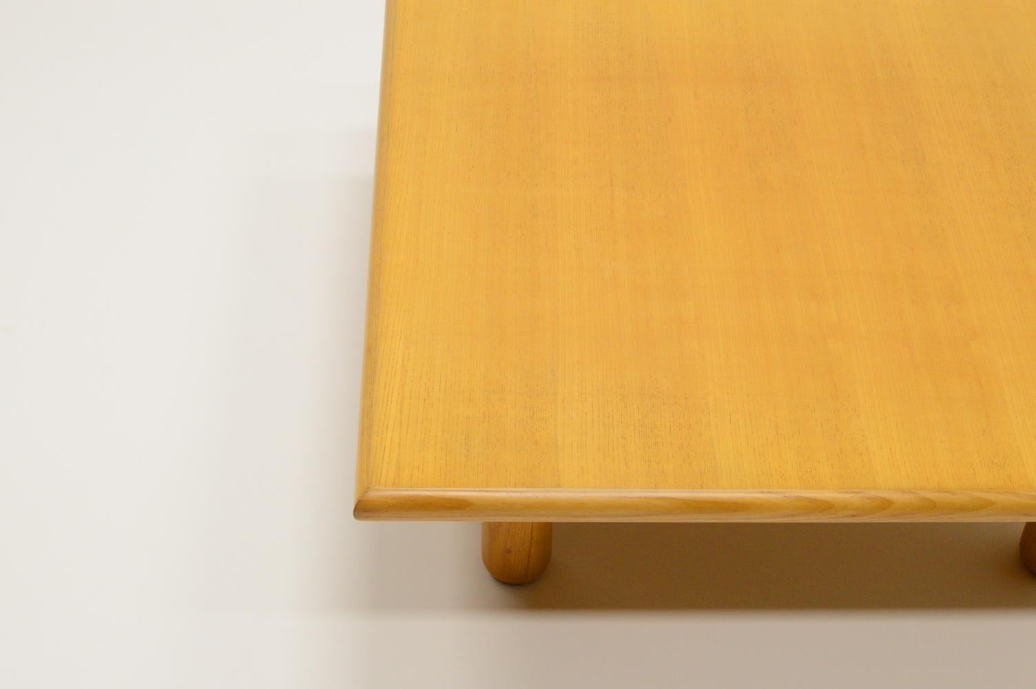 Fine XX secolo Tavolino minimalista in legno di Wood, Europa anni '80. in vendita