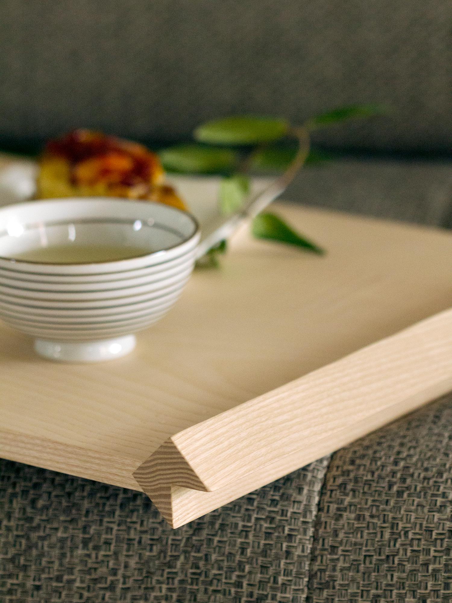 Bandeja minimalista de madera de fresno en venta 10