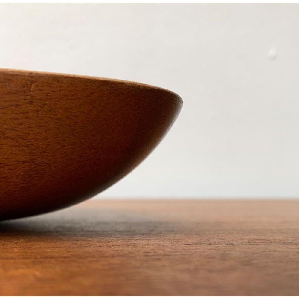 Minimalist Asymmetric Teak Bowl, 1960s For Sale 7